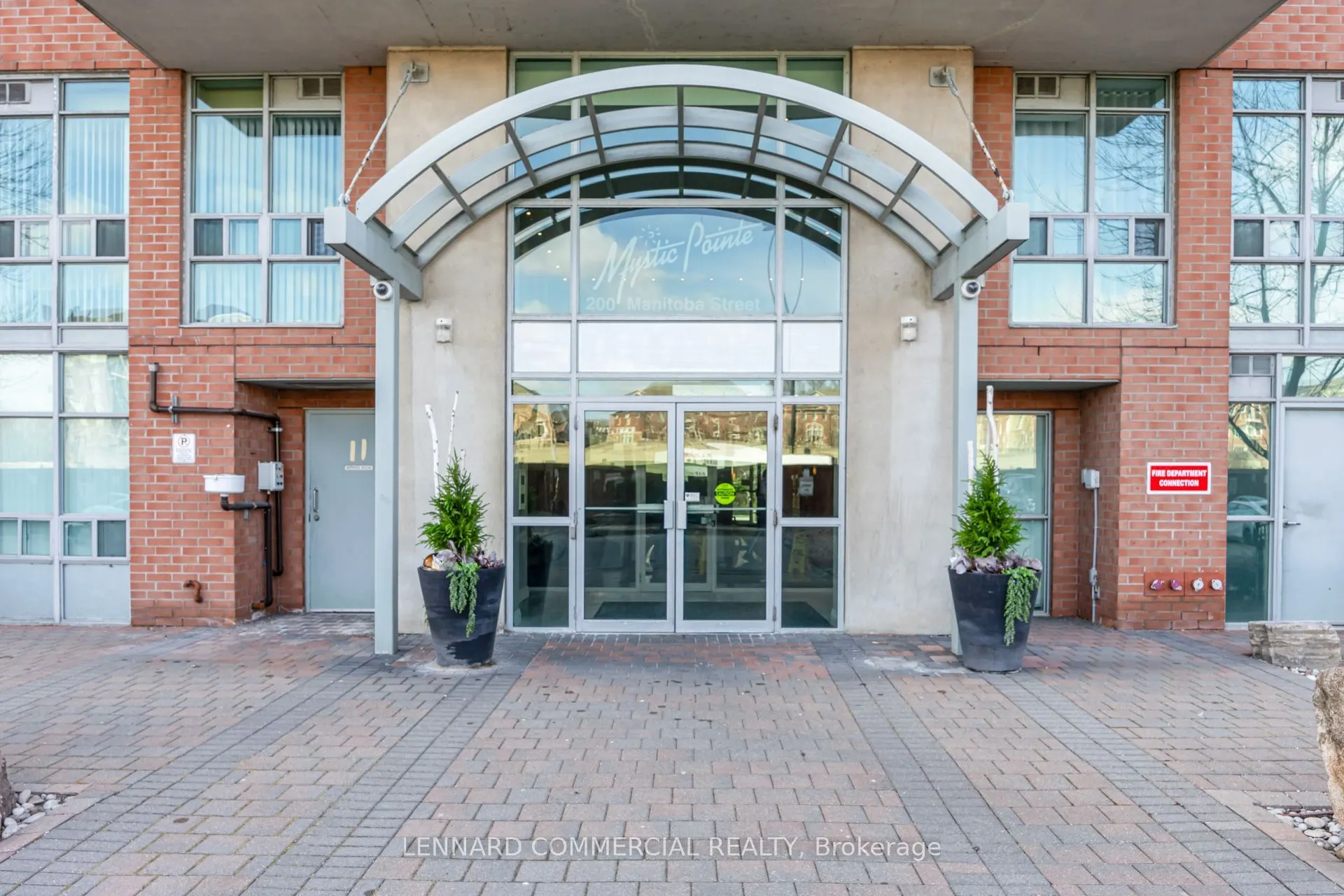 200 Manitoba Street #417