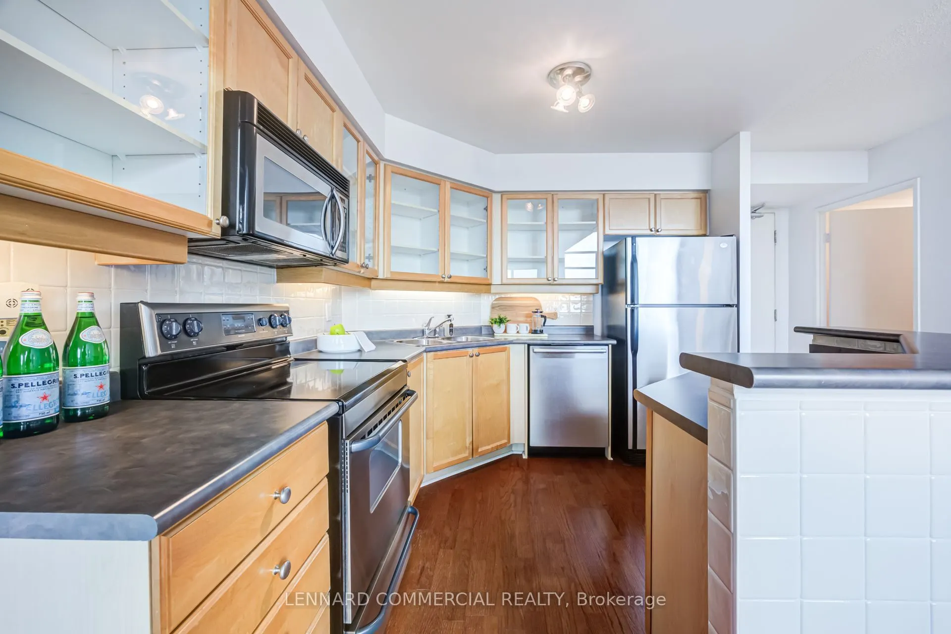 200 Manitoba Street #417
