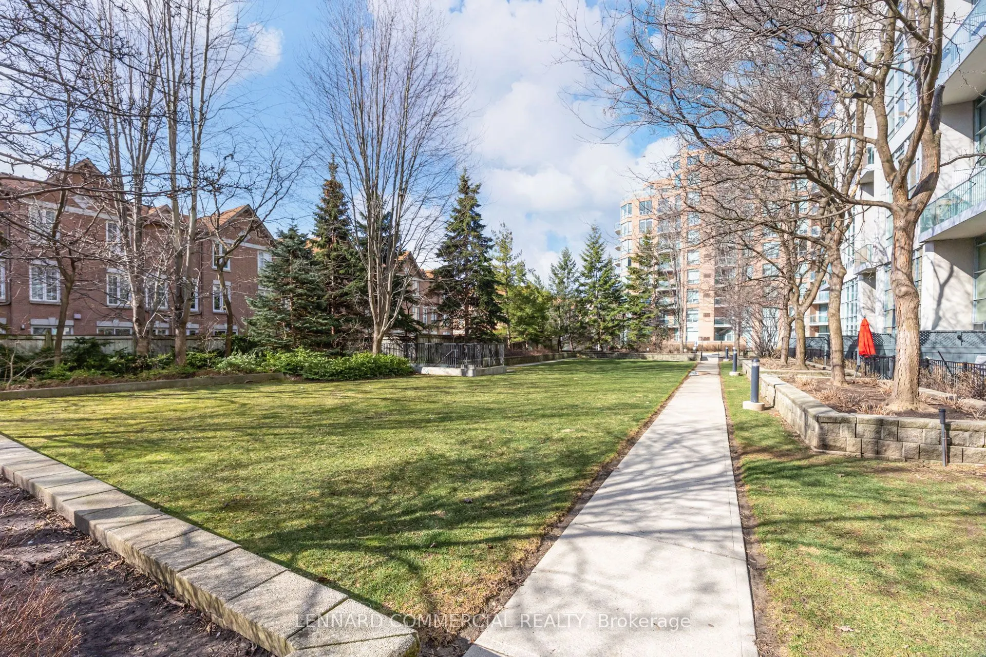200 Manitoba Street #417