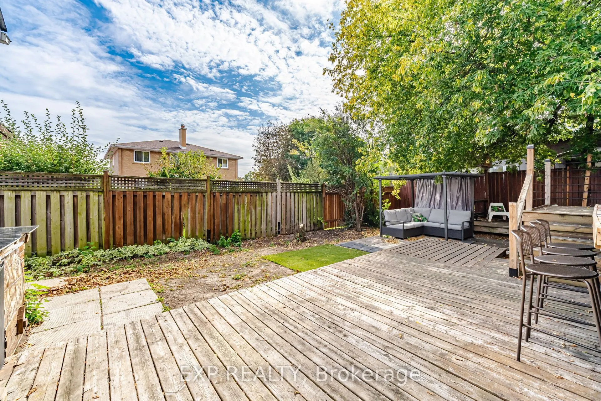 1262 Kelly Road