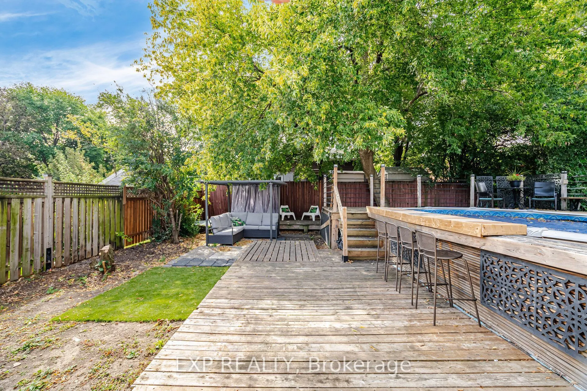 1262 Kelly Road