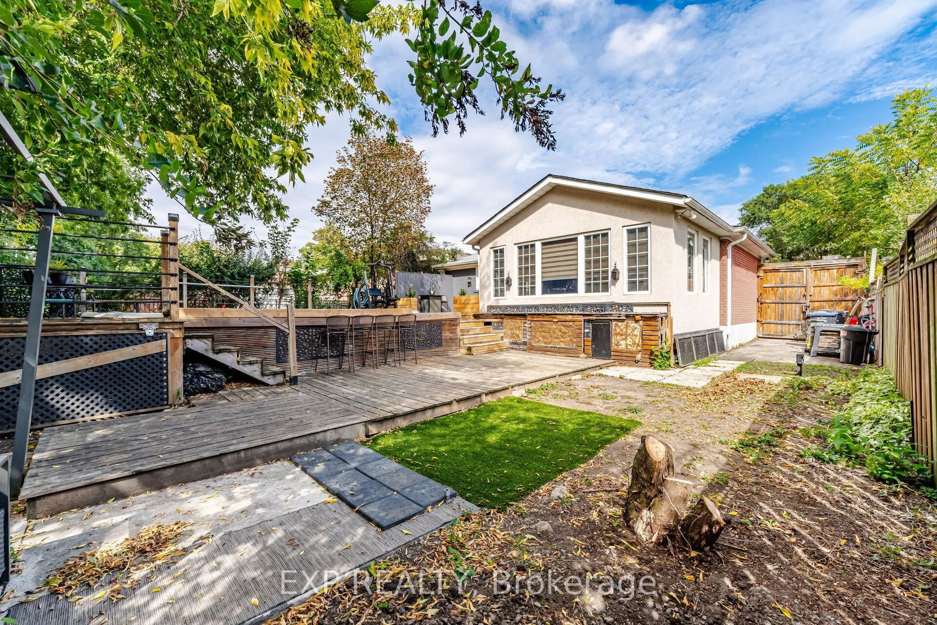 1262 Kelly Road