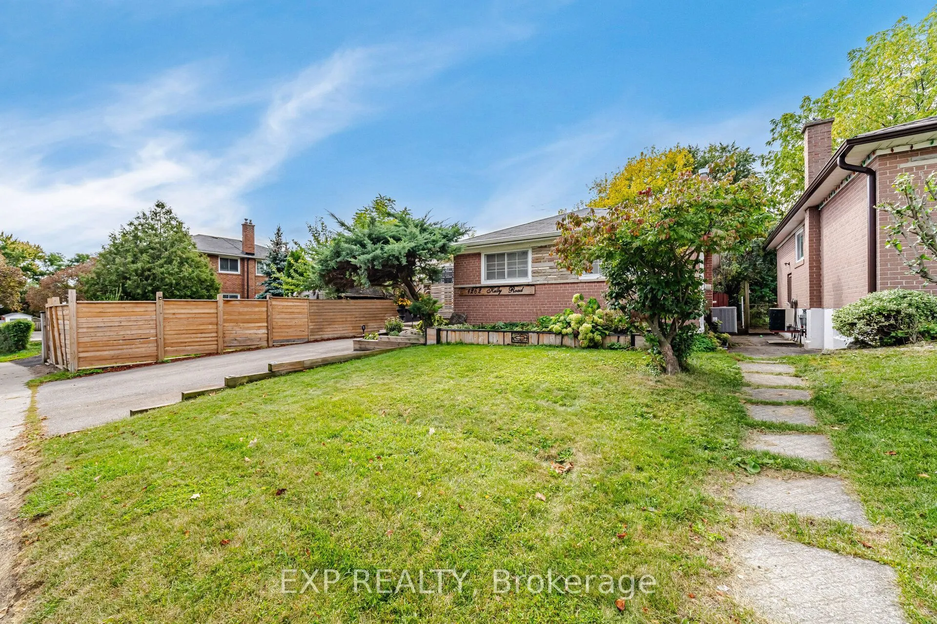 1262 Kelly Road