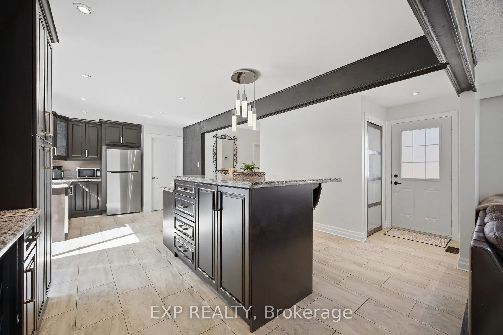 1262 Kelly Road