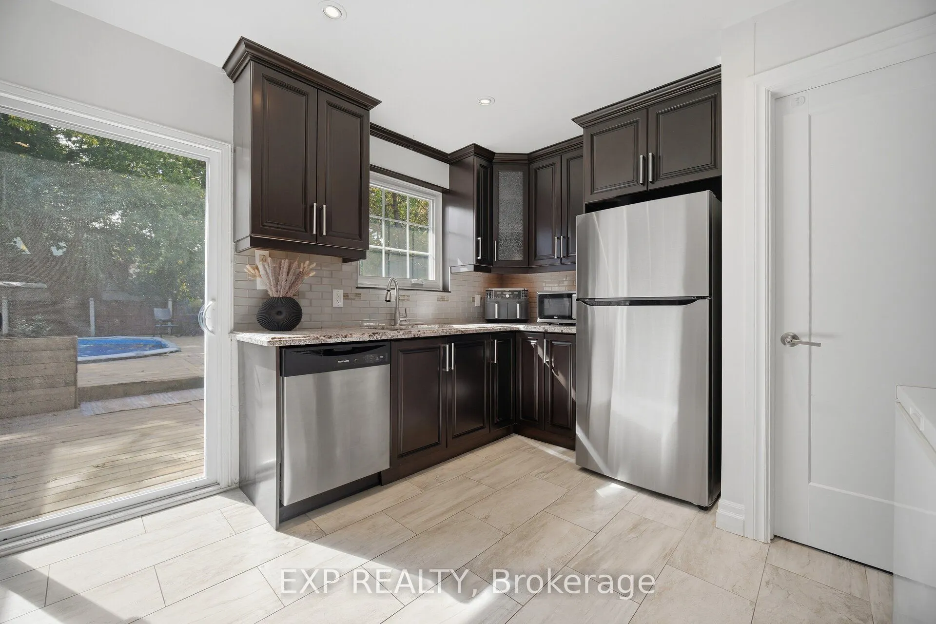 1262 Kelly Road