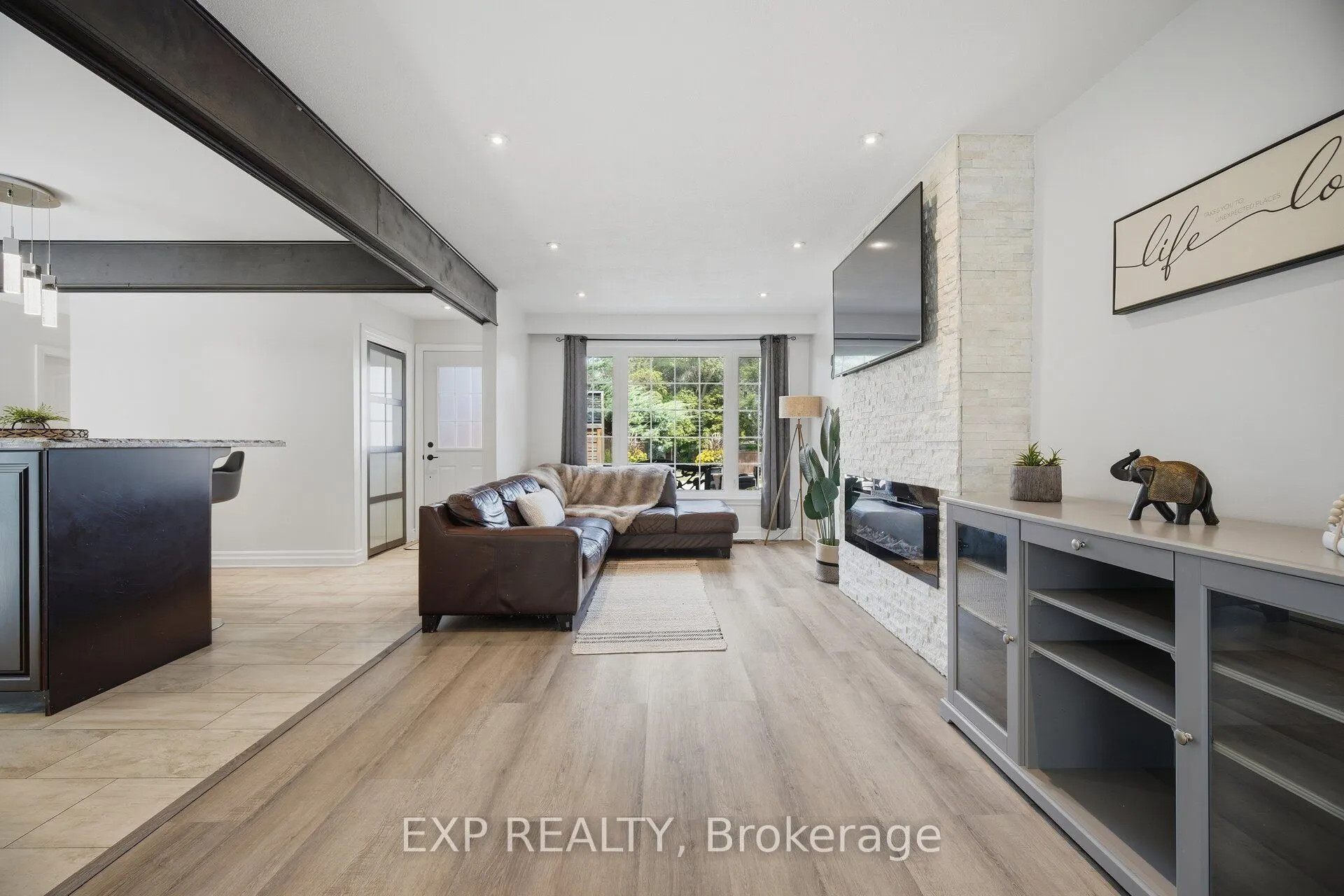 1262 Kelly Road