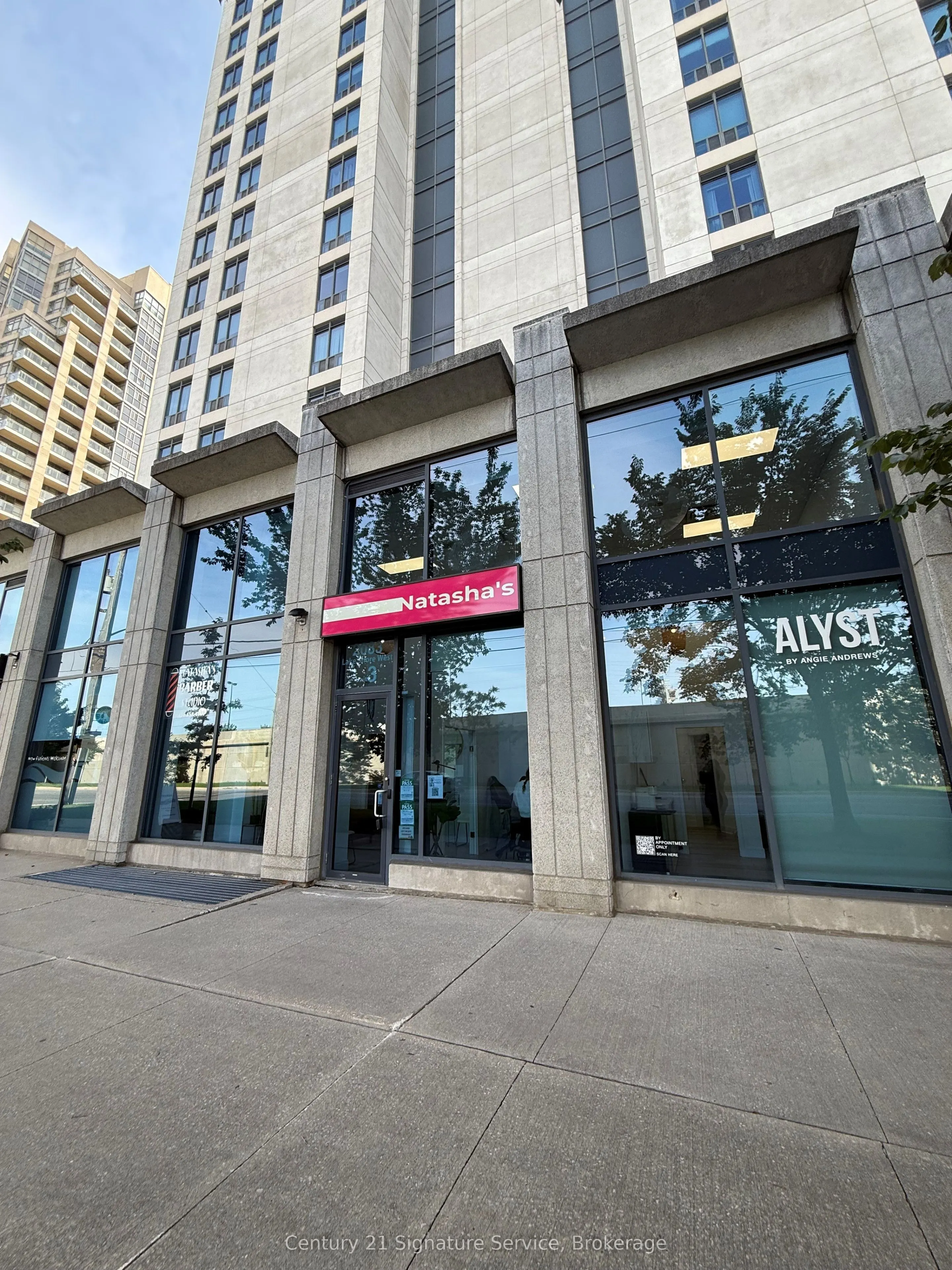 2083 Lakeshore Boulevard W #3A