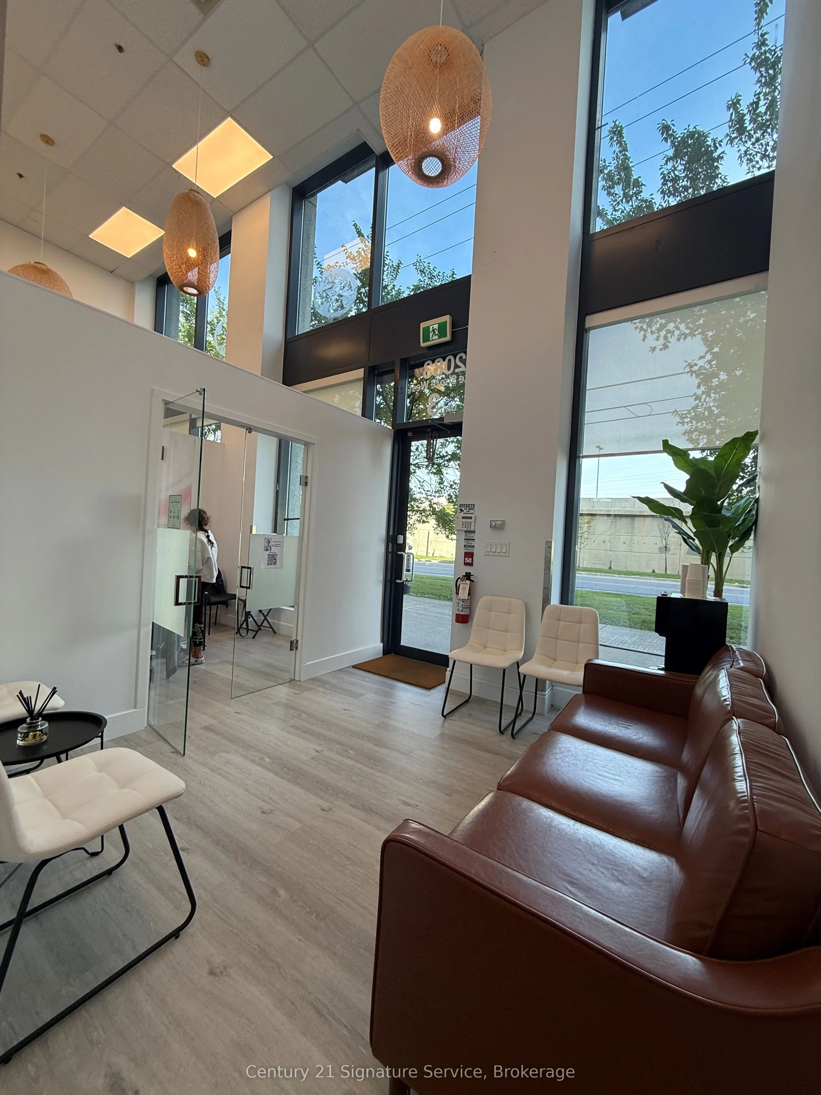 2083 Lakeshore Boulevard W #3C