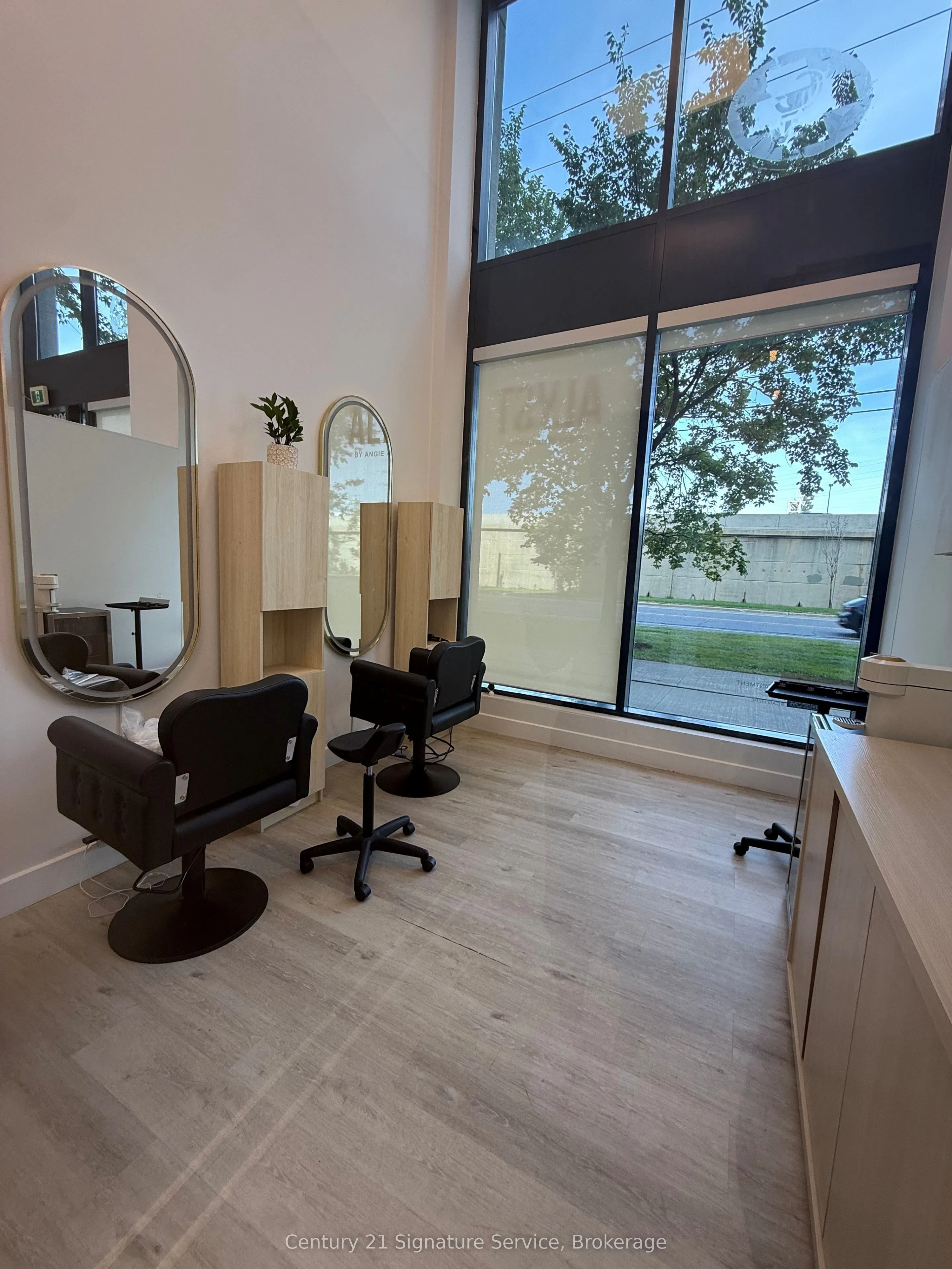 2083 Lakeshore Boulevard W #3D