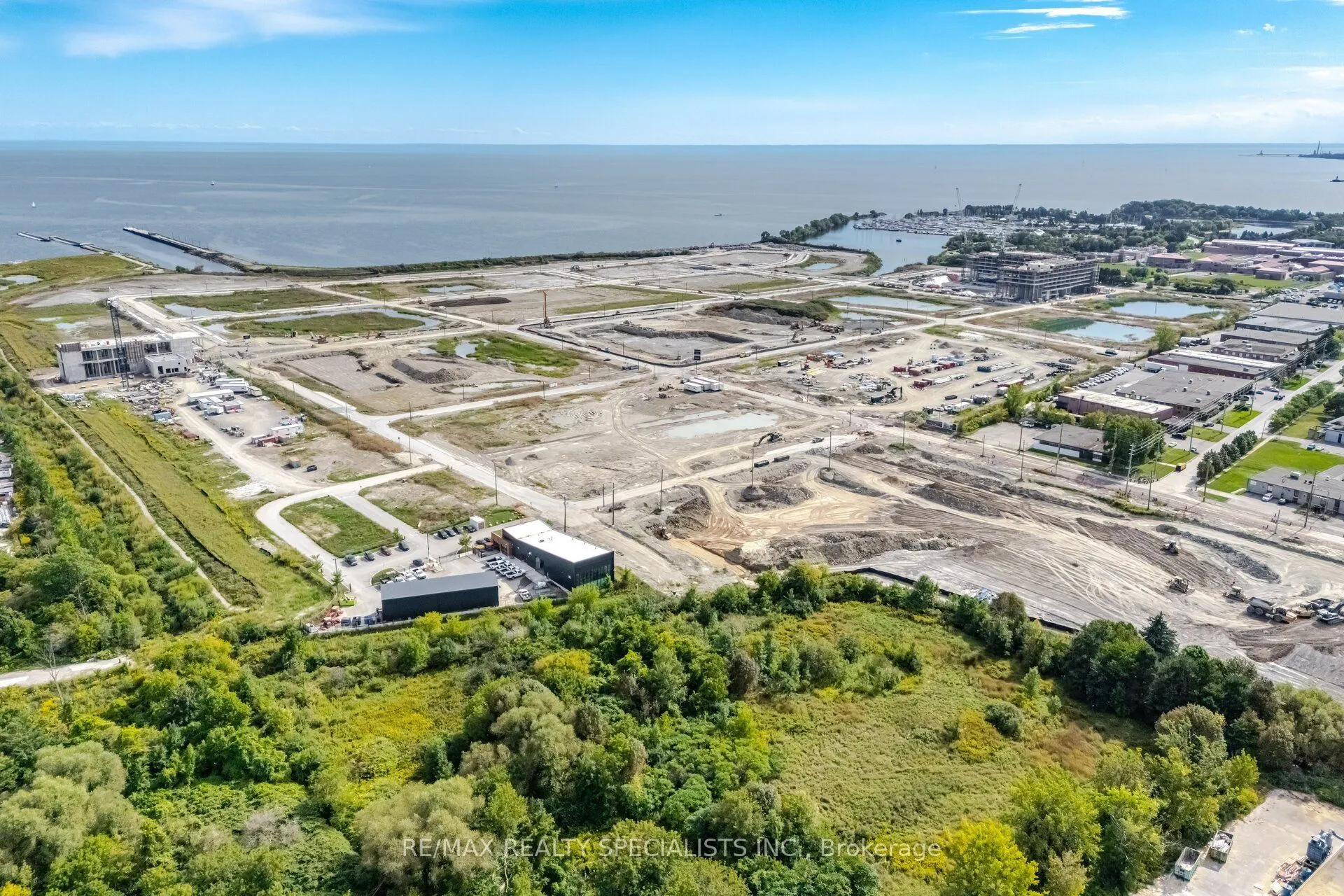 1169 Lakeshore Road E