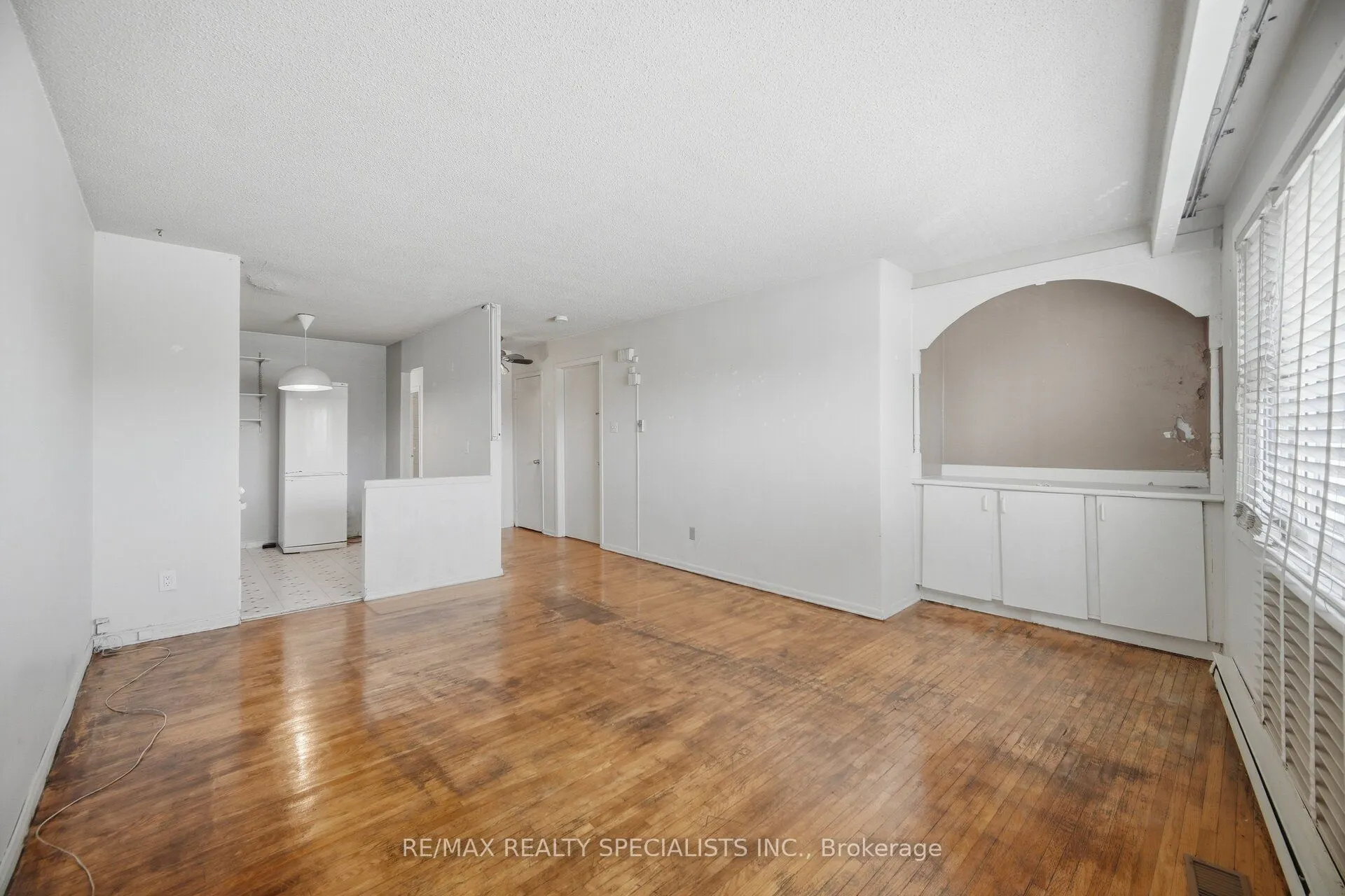 1169 Lakeshore Road E