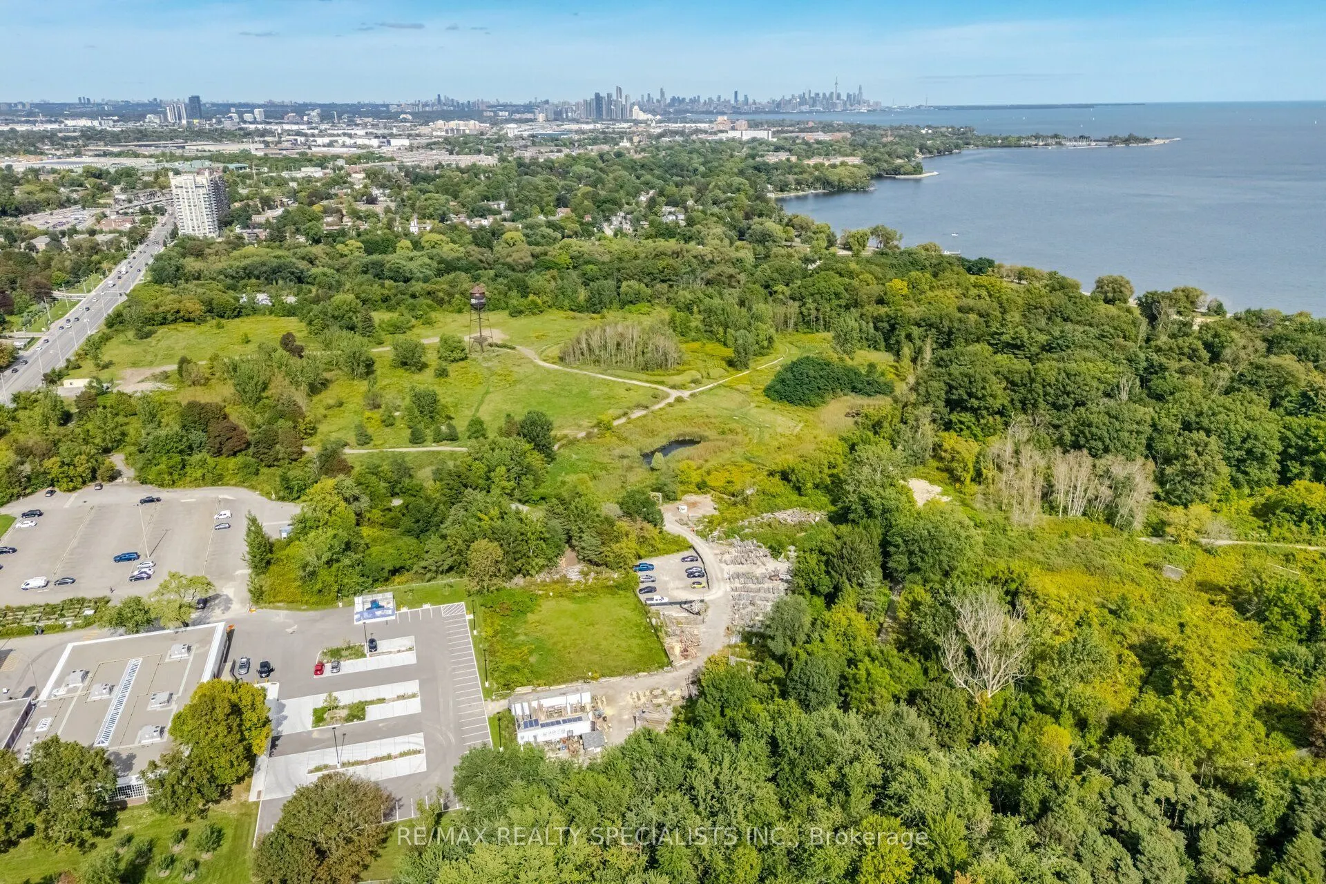 1169 Lakeshore Road E