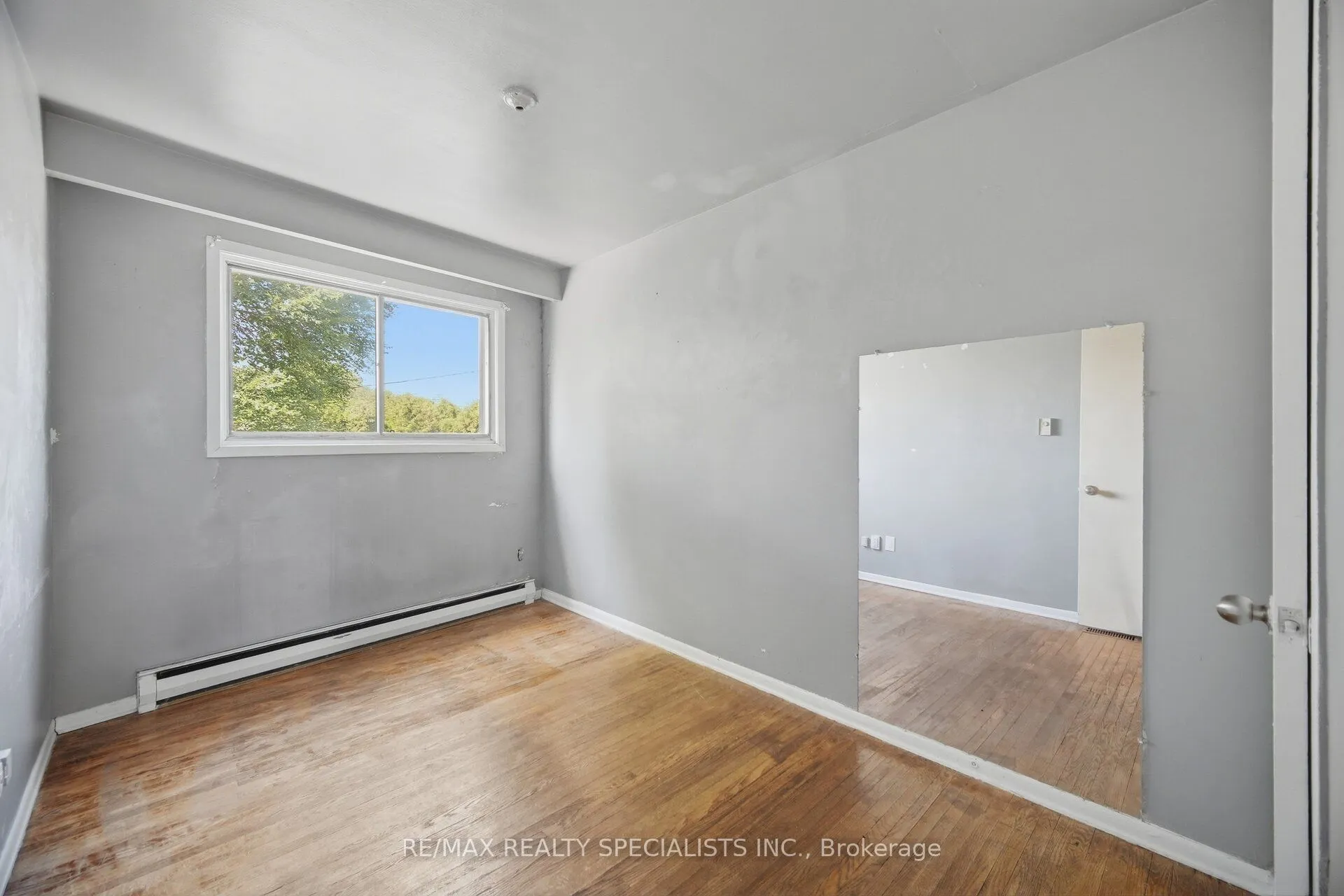 1169 Lakeshore Road E