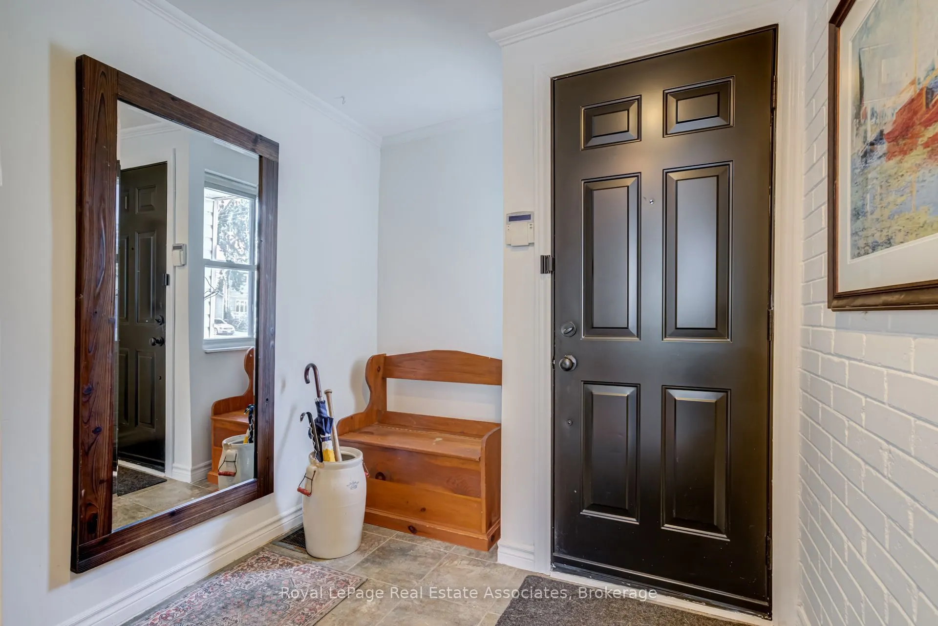 889 Third Street