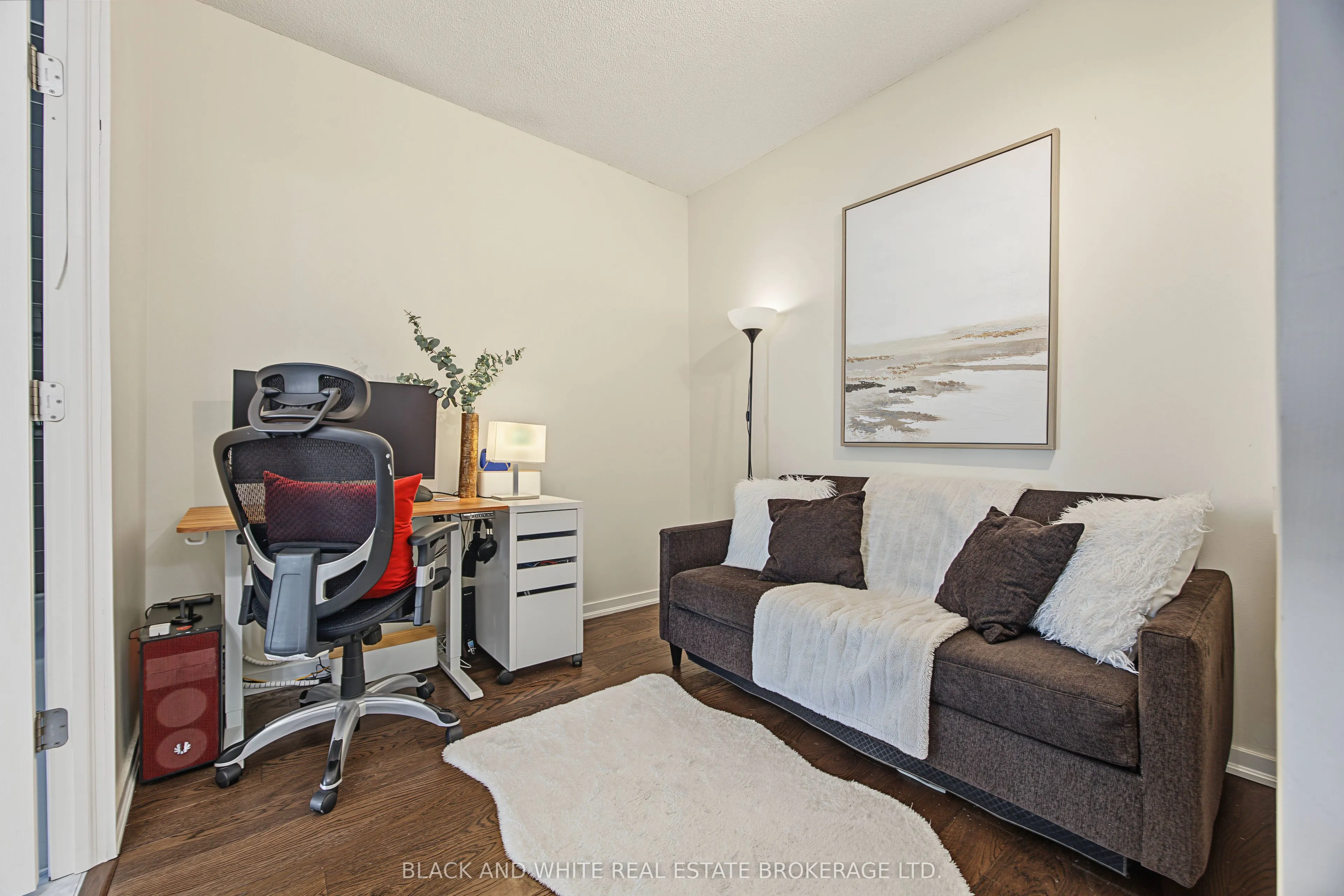 103 The Queensway Avenue #2315