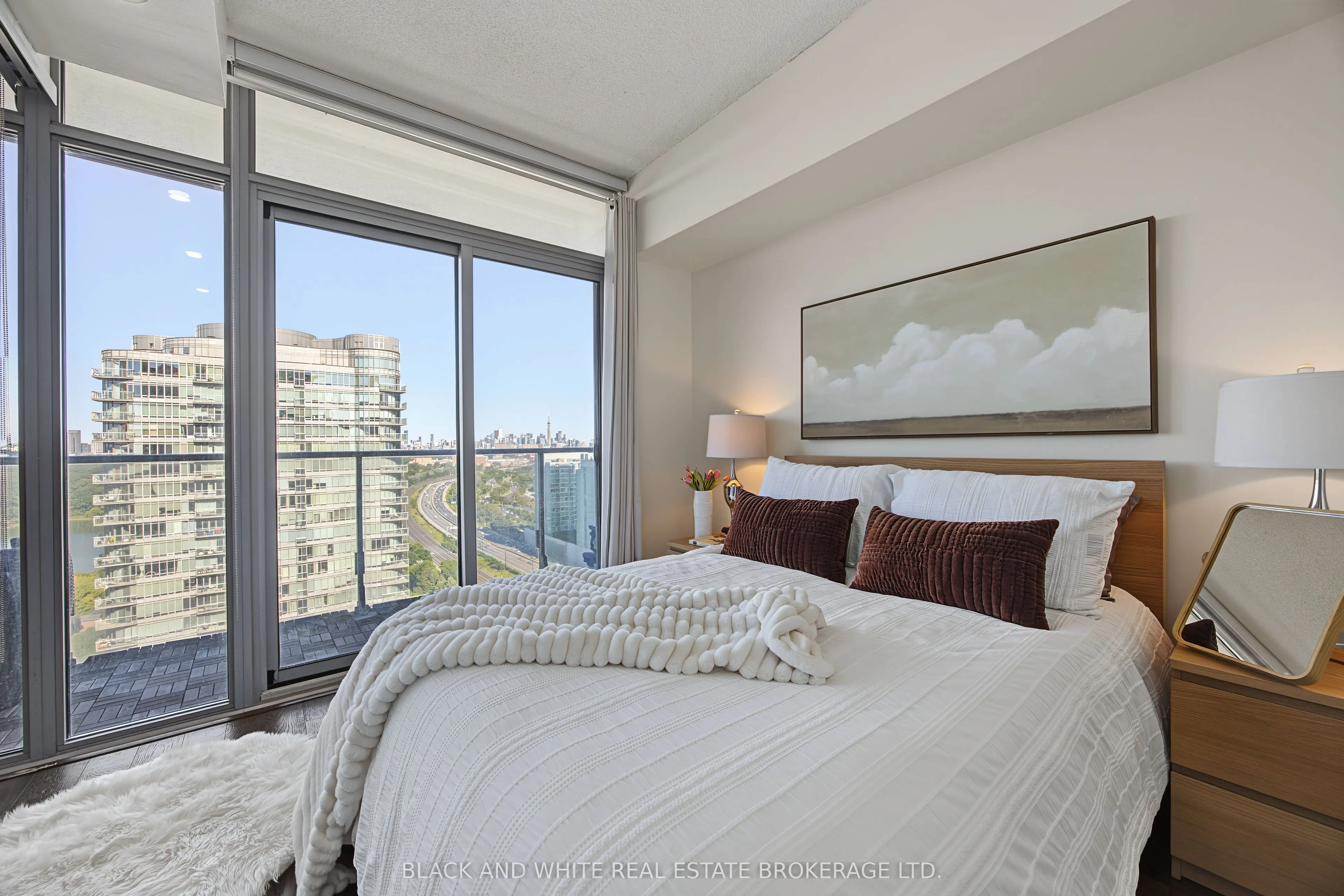 103 The Queensway Avenue #2315