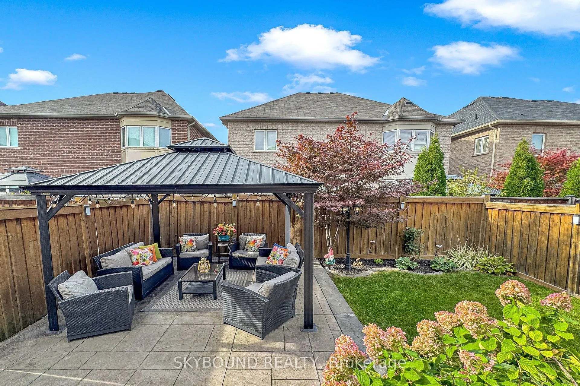 1455 Haws Crescent