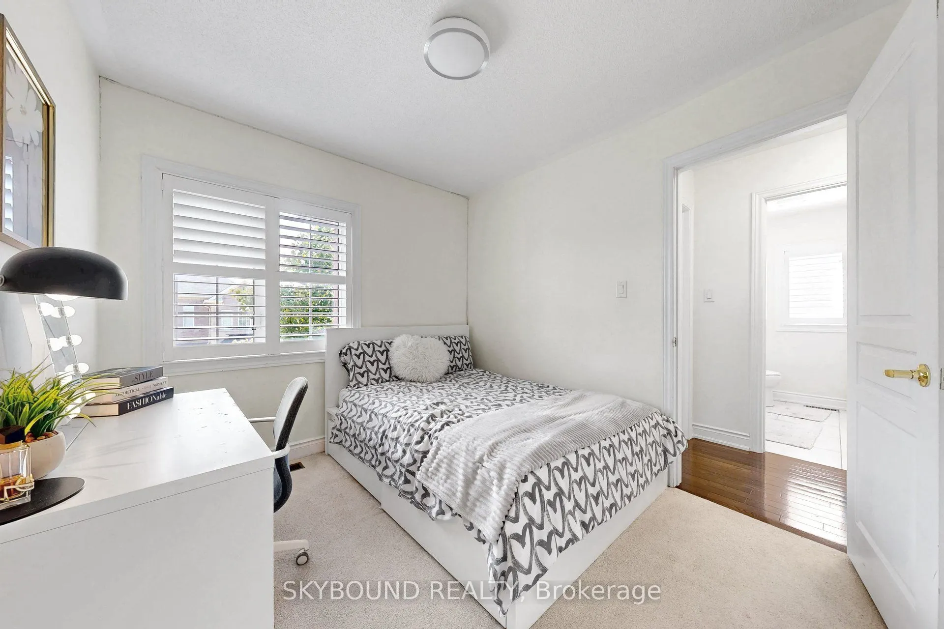 1455 Haws Crescent