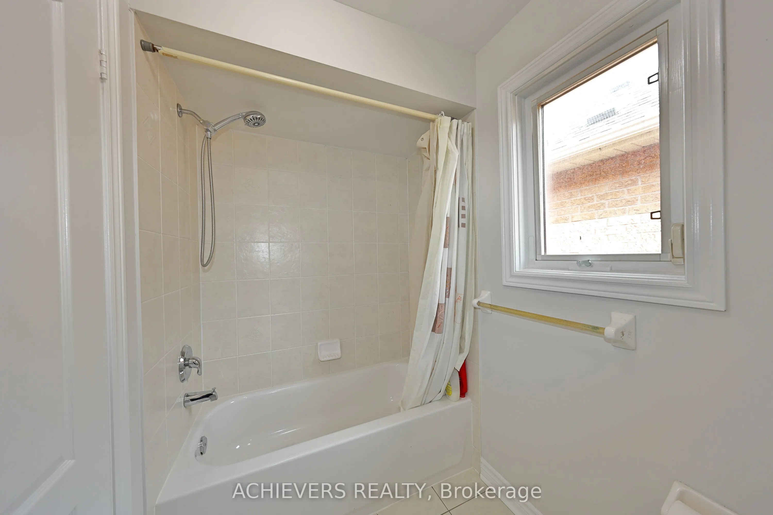 62 Sir Jacobs Crescent