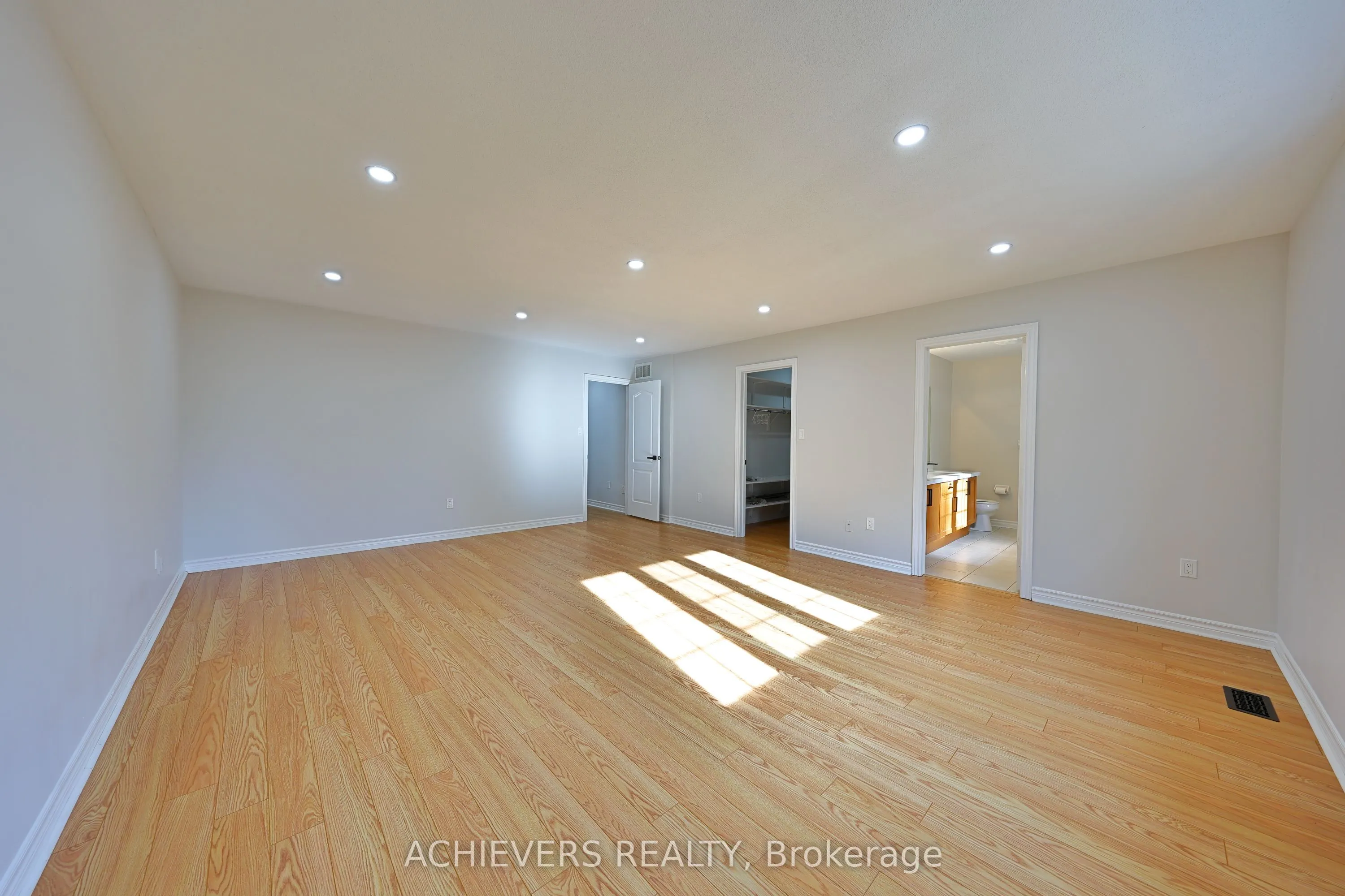 62 Sir Jacobs Crescent