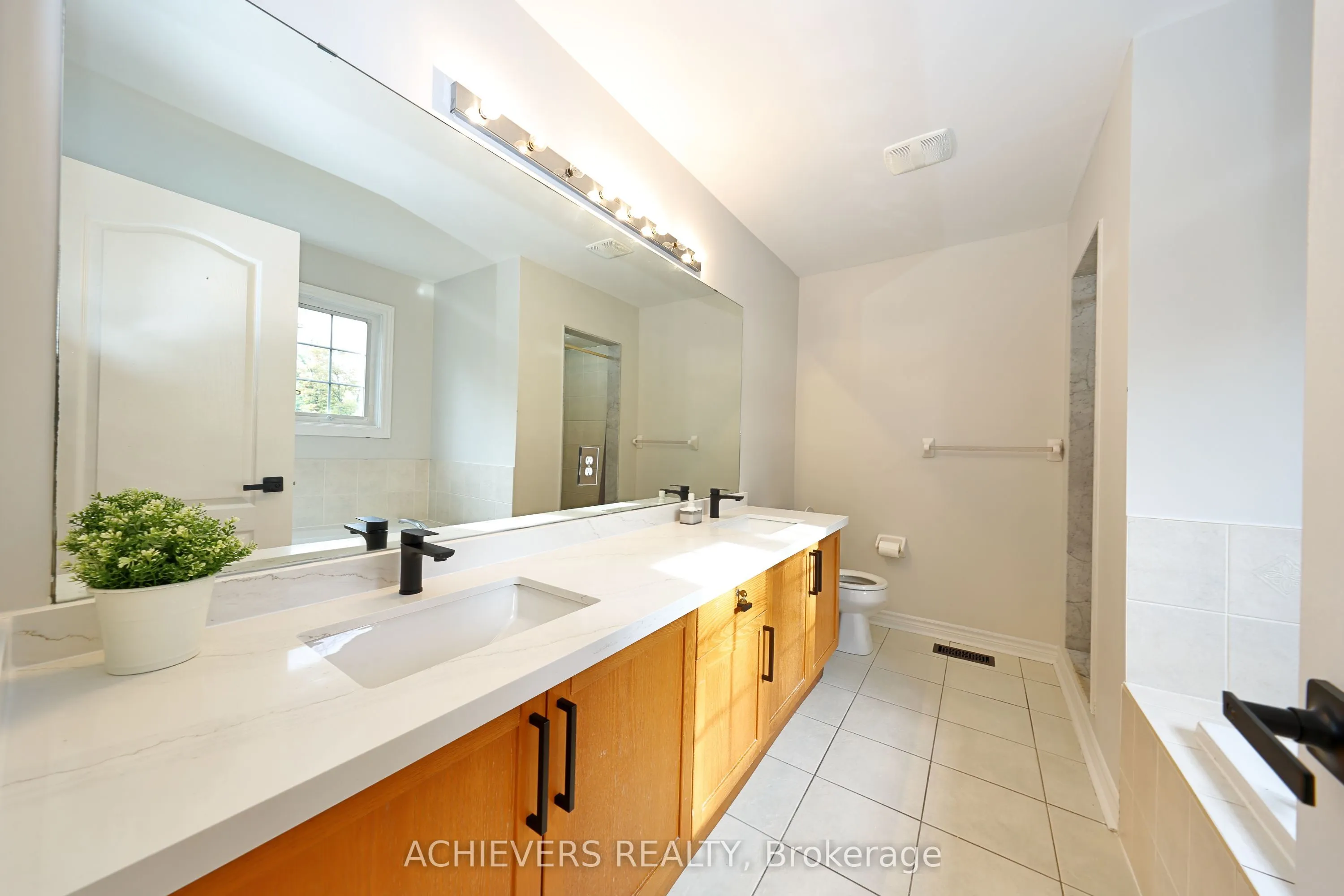 62 Sir Jacobs Crescent