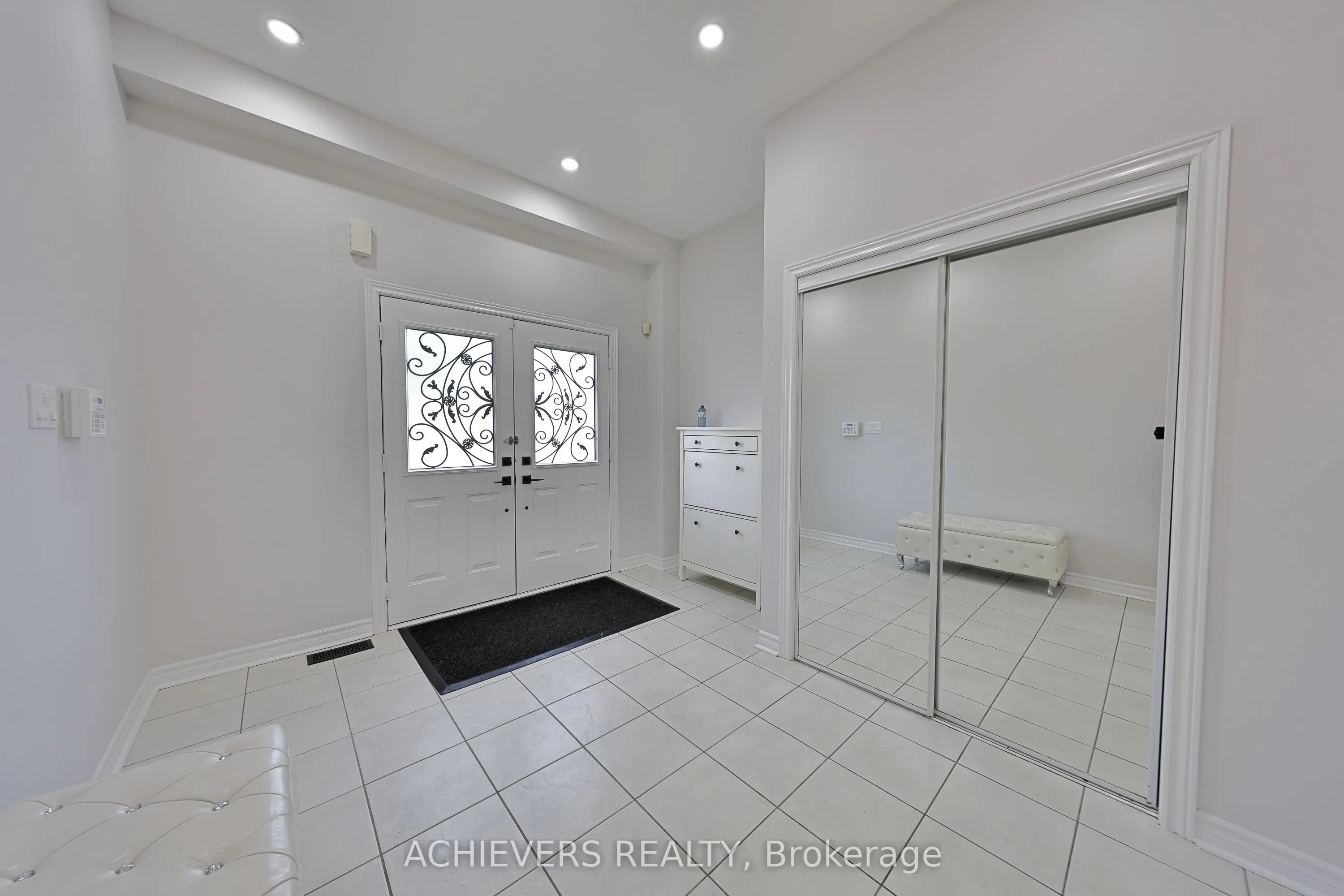 62 Sir Jacobs Crescent