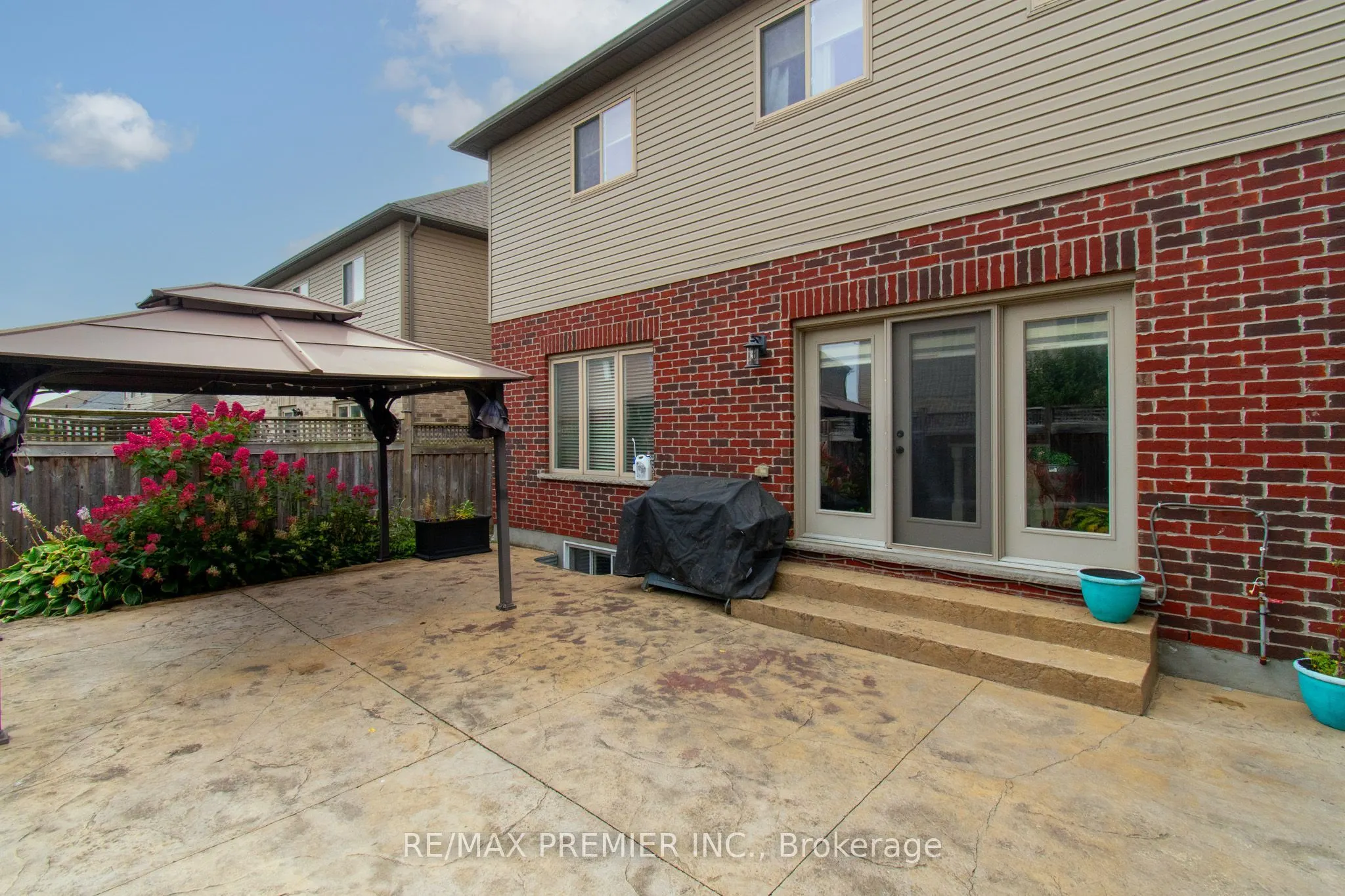 37 Wardlaw Avenue