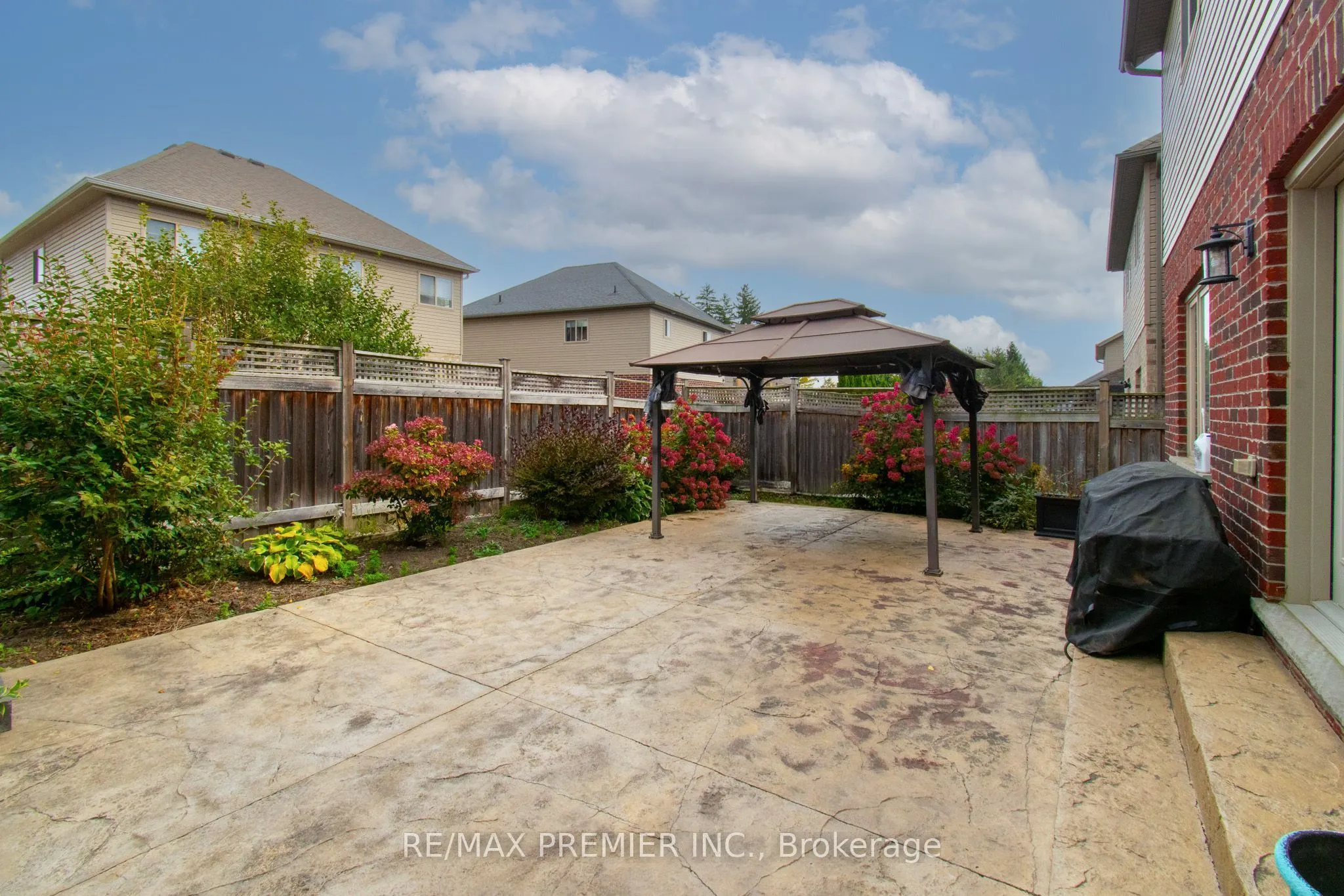 37 Wardlaw Avenue