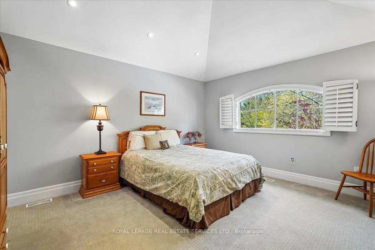 1726 The Pines
