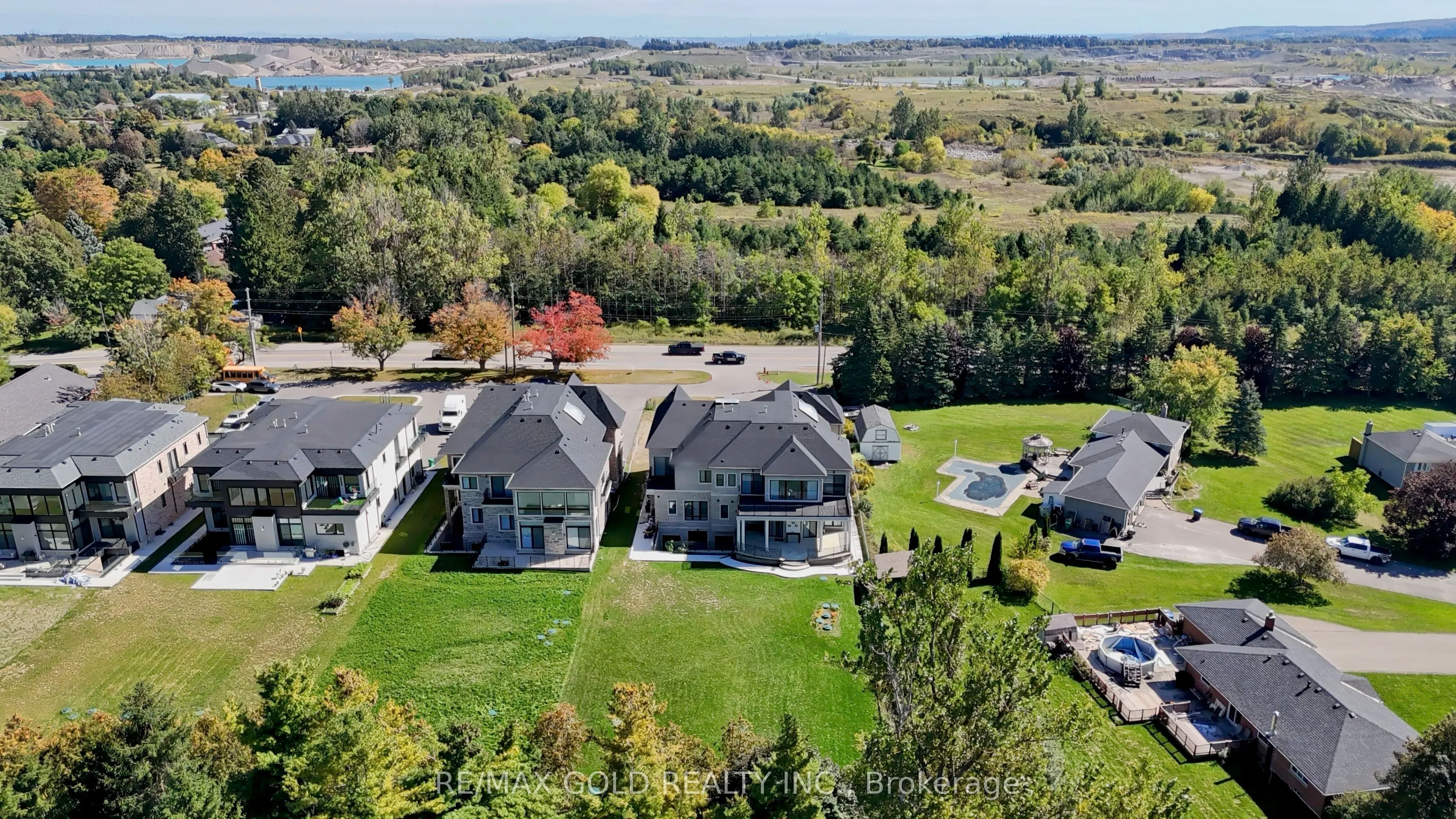 2874 Charleston Side Road