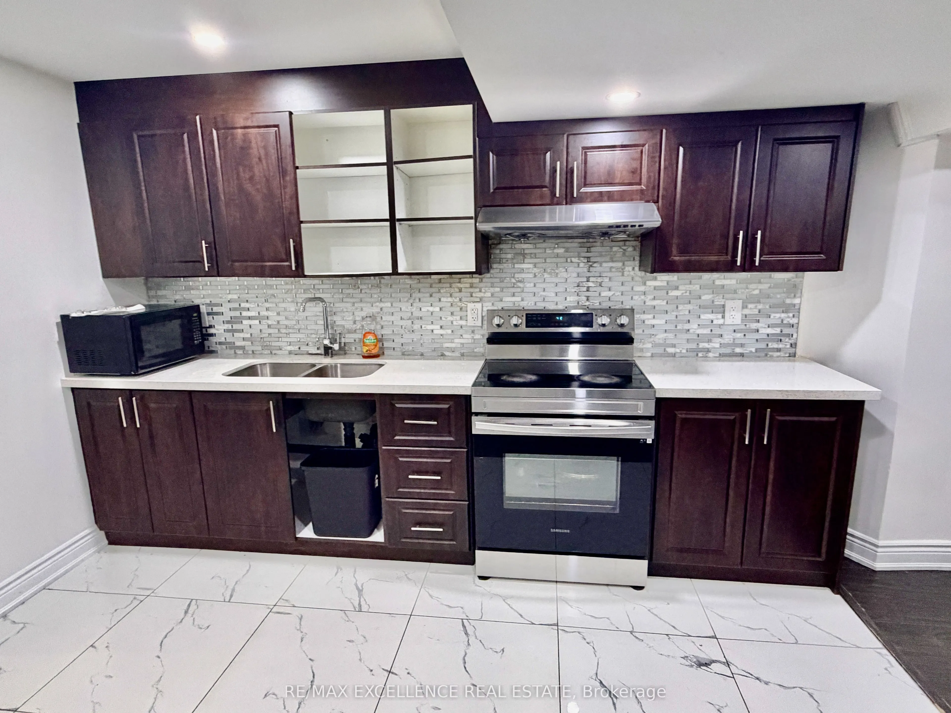 24 Lanark Circle #BSMT