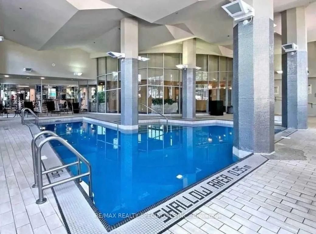 2119 LAKESHORE Boulevard W #901