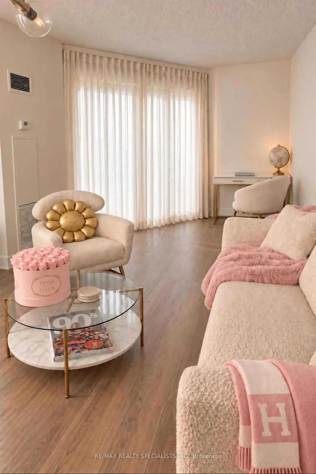 2119 LAKESHORE Boulevard W #901