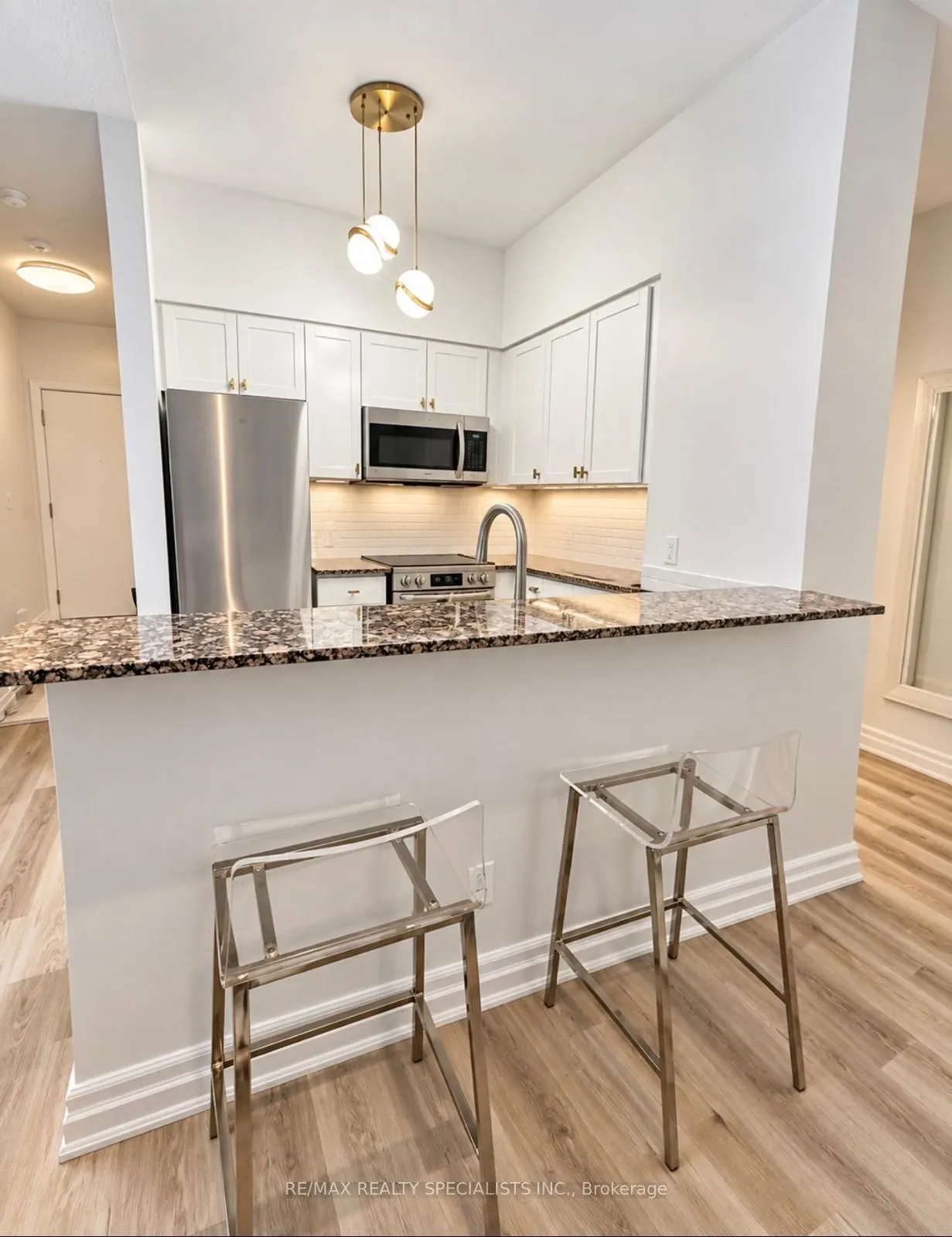 2119 LAKESHORE Boulevard W #901