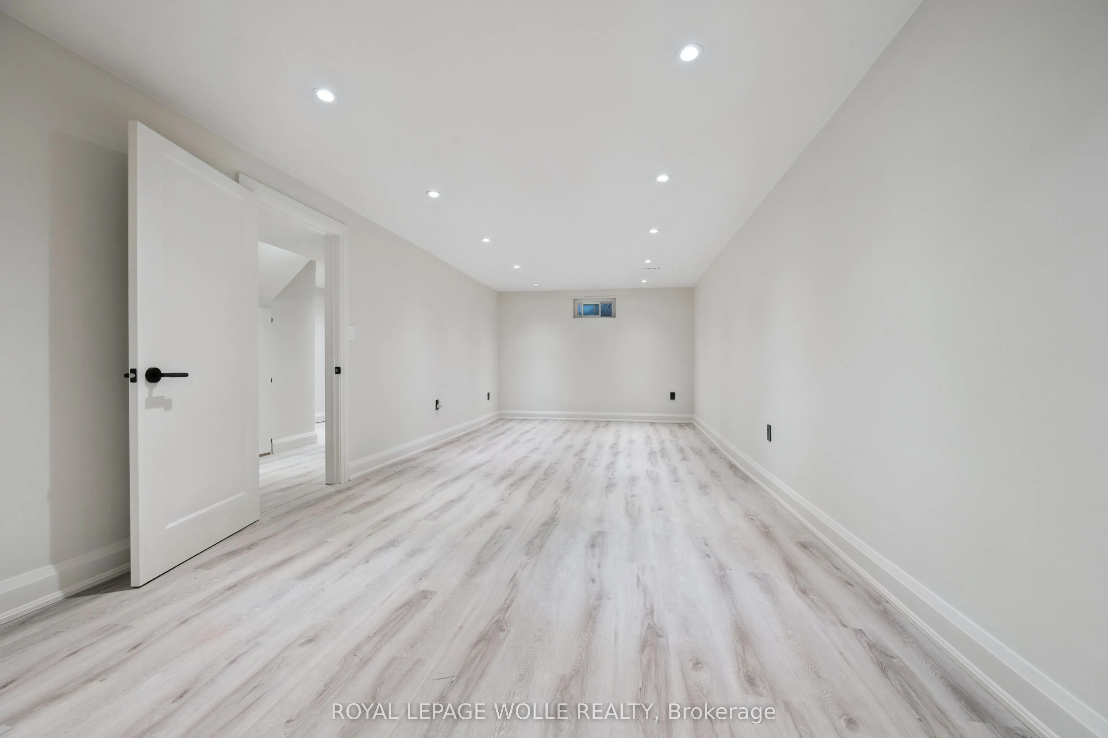 5475 Lakeshore Road #107
