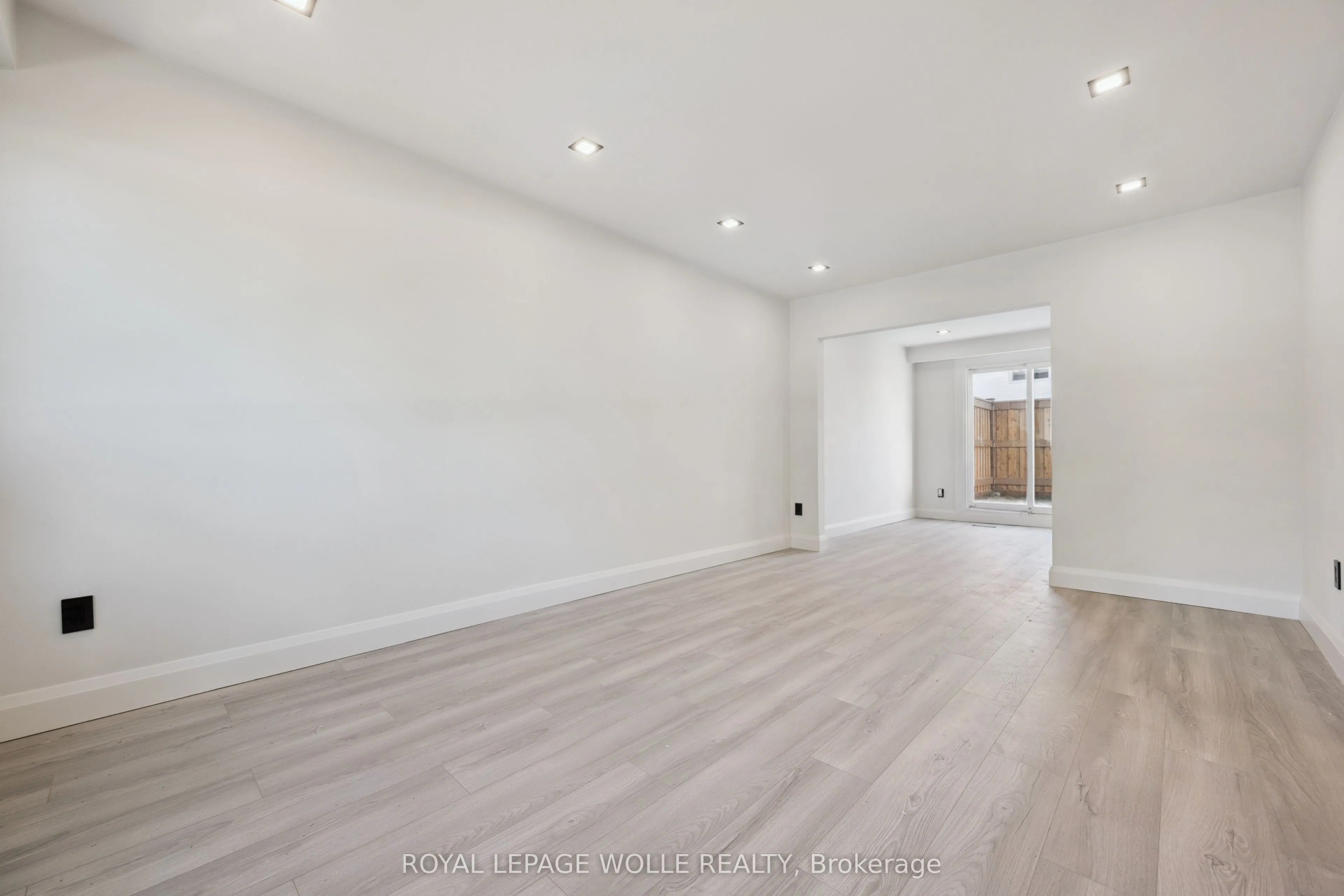 5475 Lakeshore Road #107