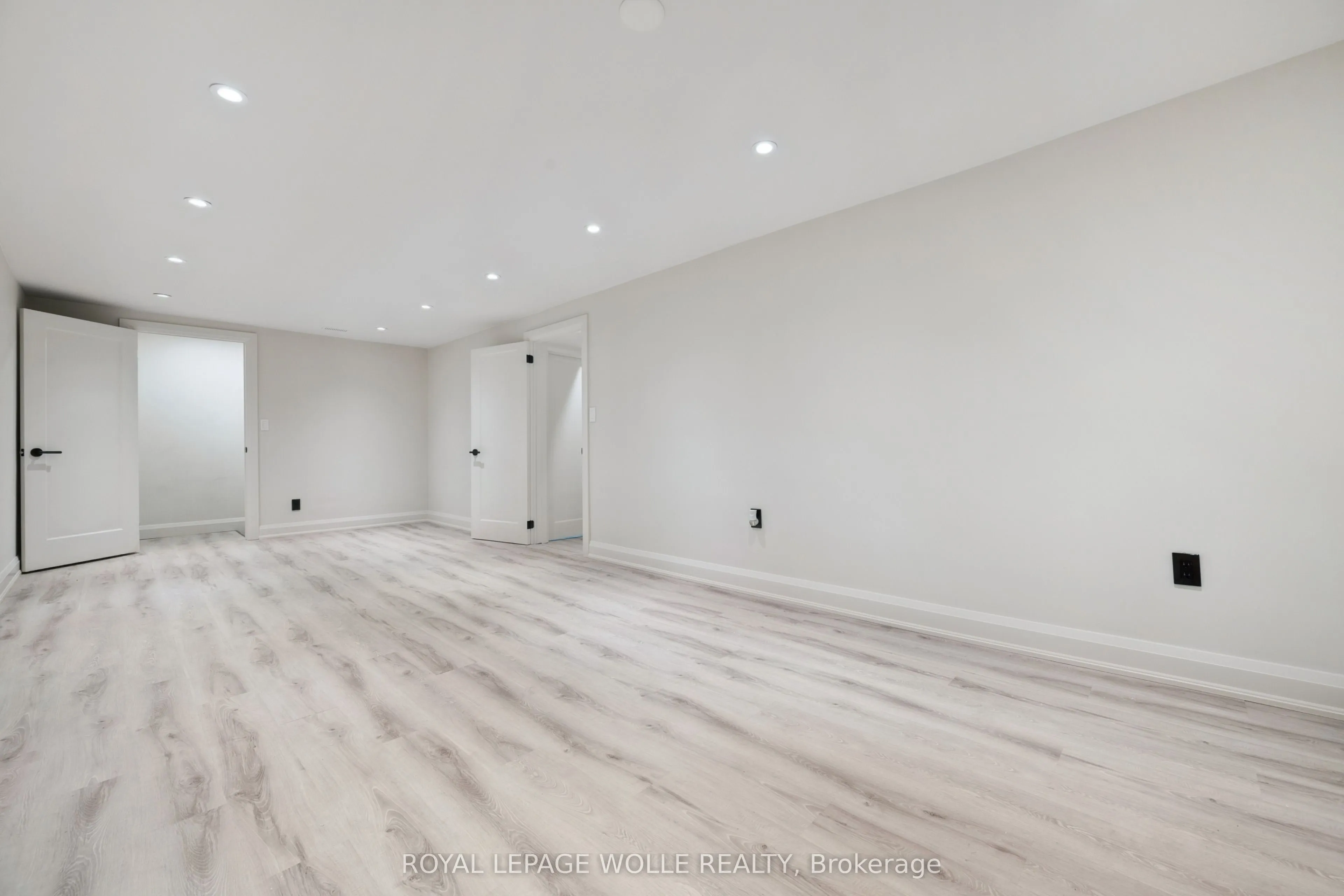 5475 Lakeshore Road #107