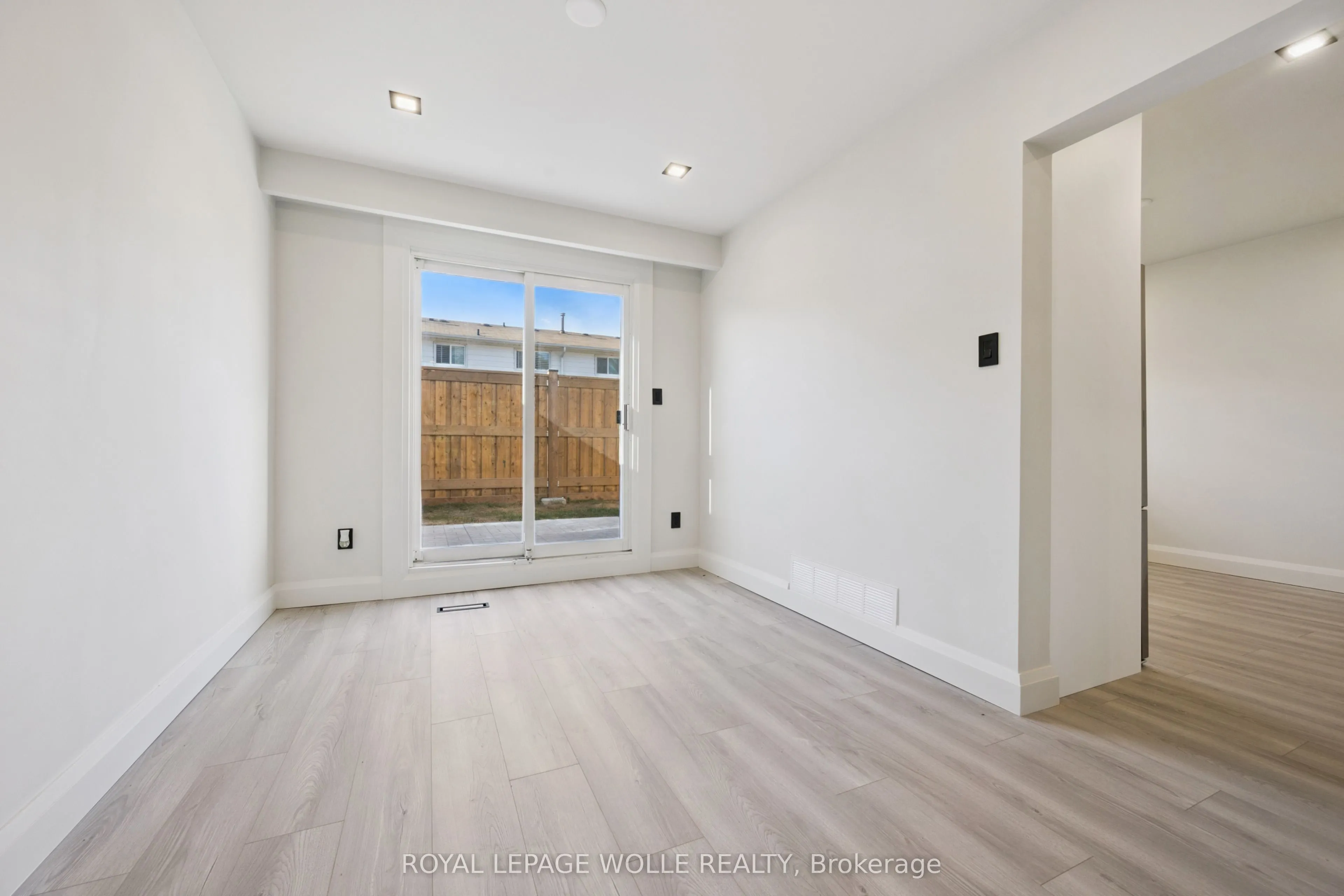 5475 Lakeshore Road #107