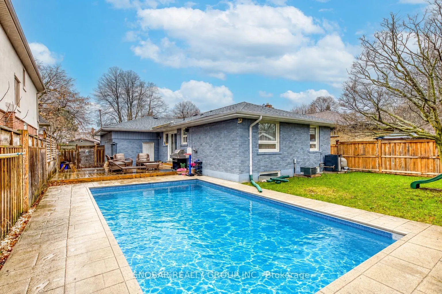 52 Decarie Circle