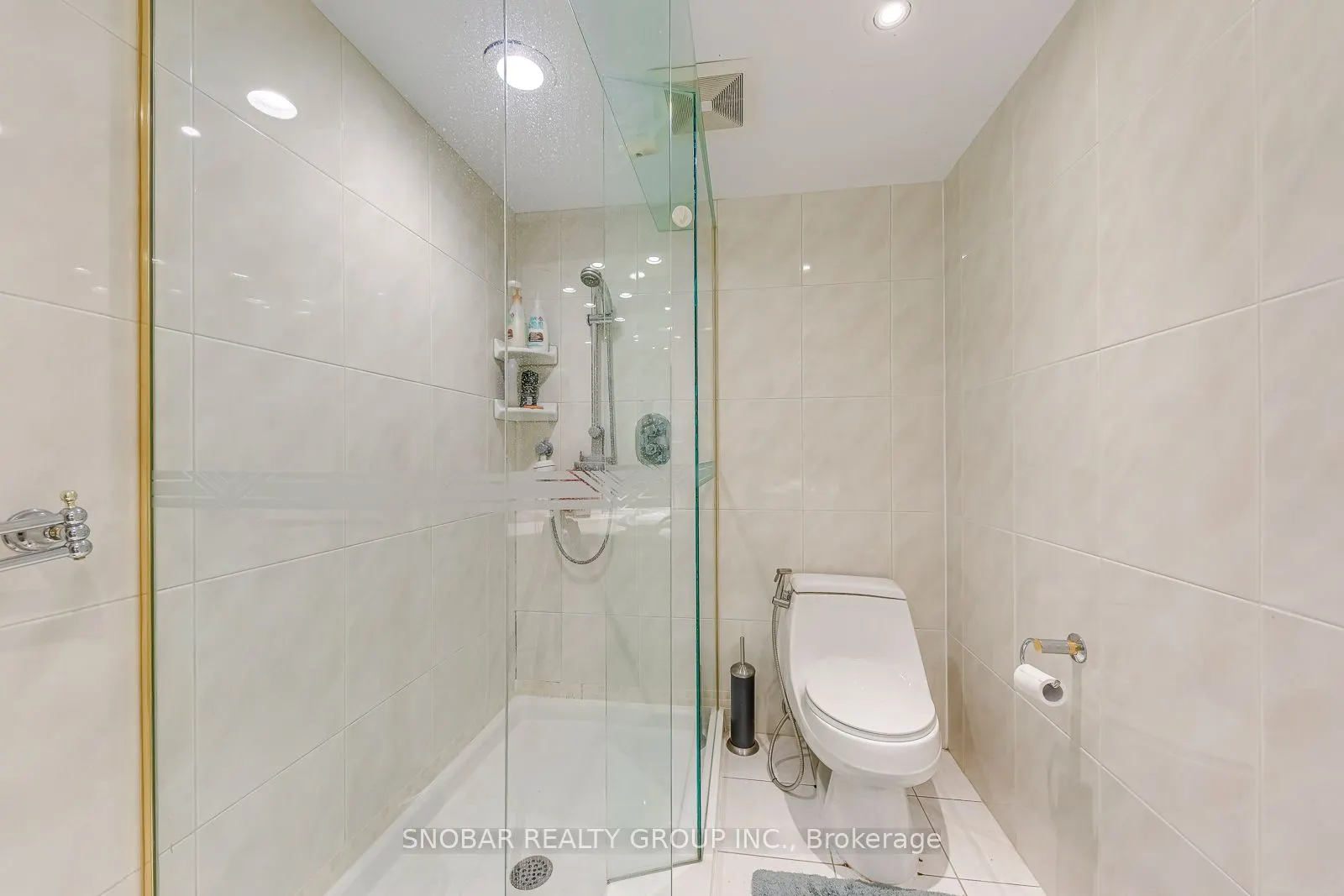 52 Decarie Circle