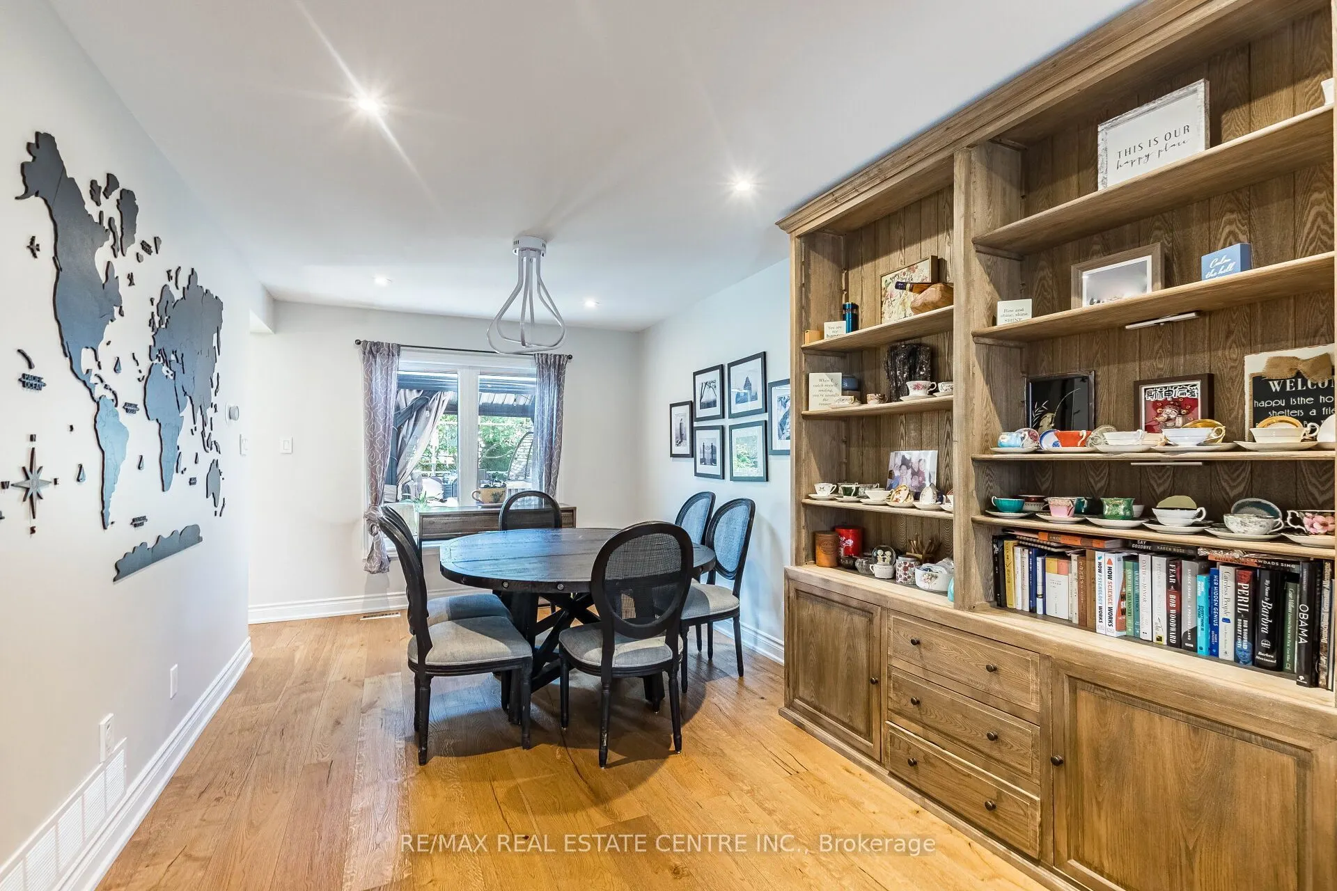 1571 Meadowfield Crescent