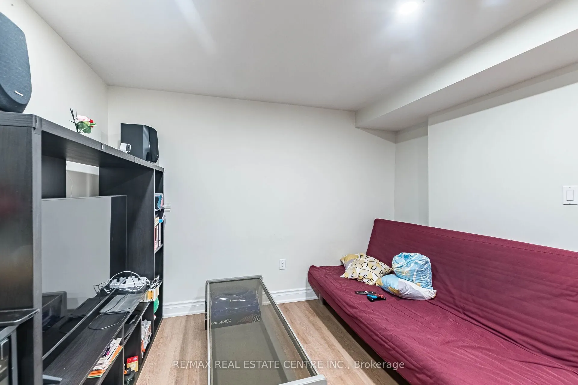 1571 Meadowfield Crescent