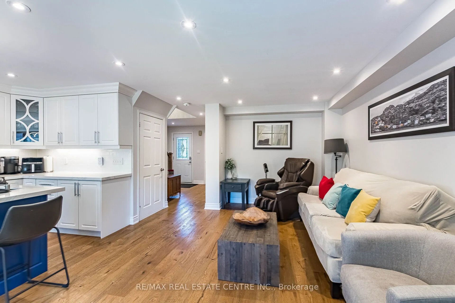 1571 Meadowfield Crescent
