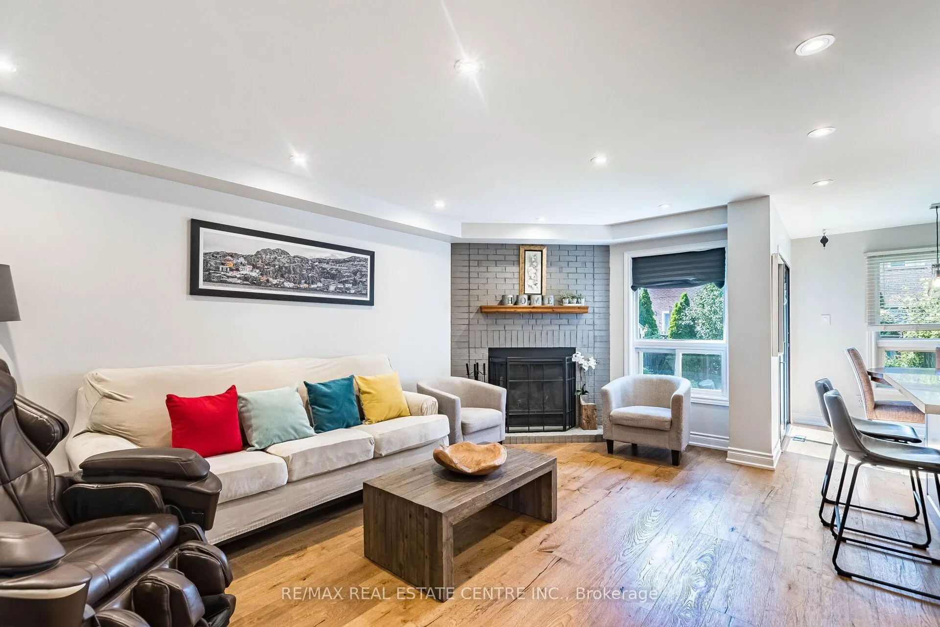 1571 Meadowfield Crescent