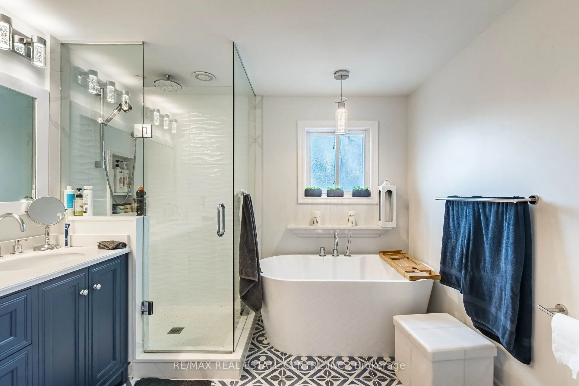 1571 Meadowfield Crescent