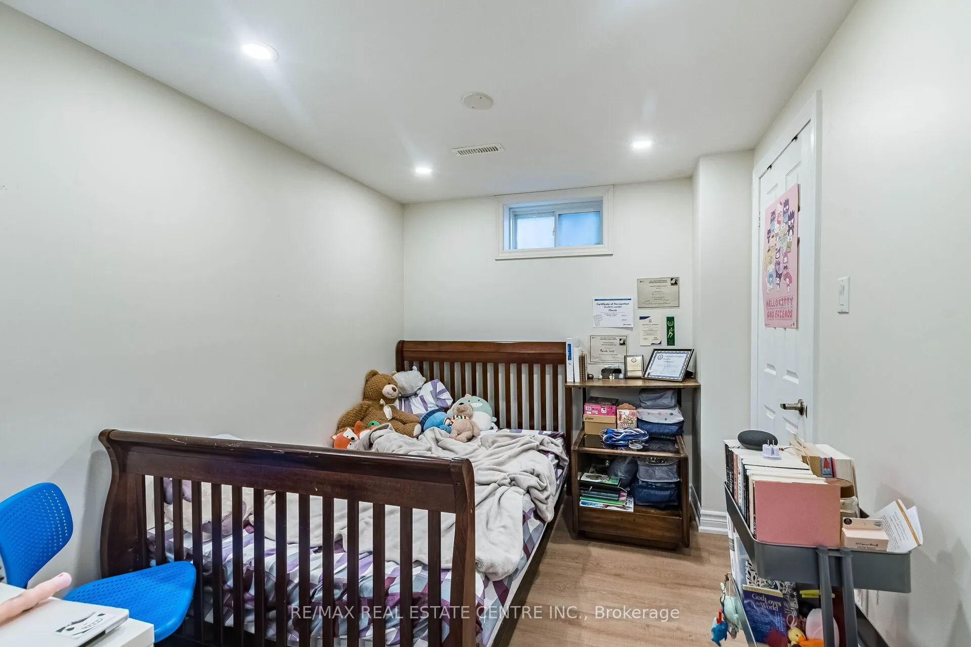 1571 Meadowfield Crescent