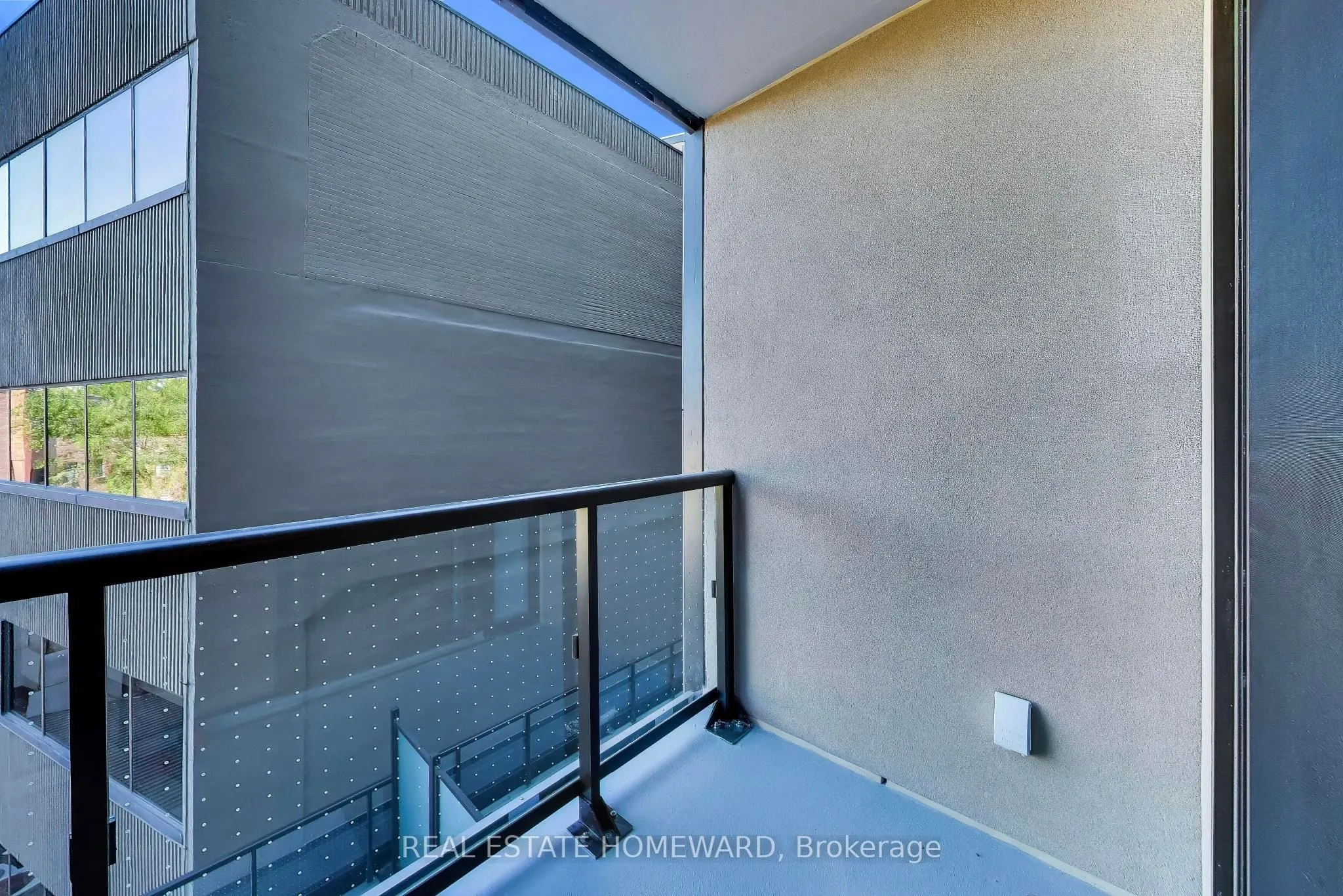 2450 Bloor Street W #304