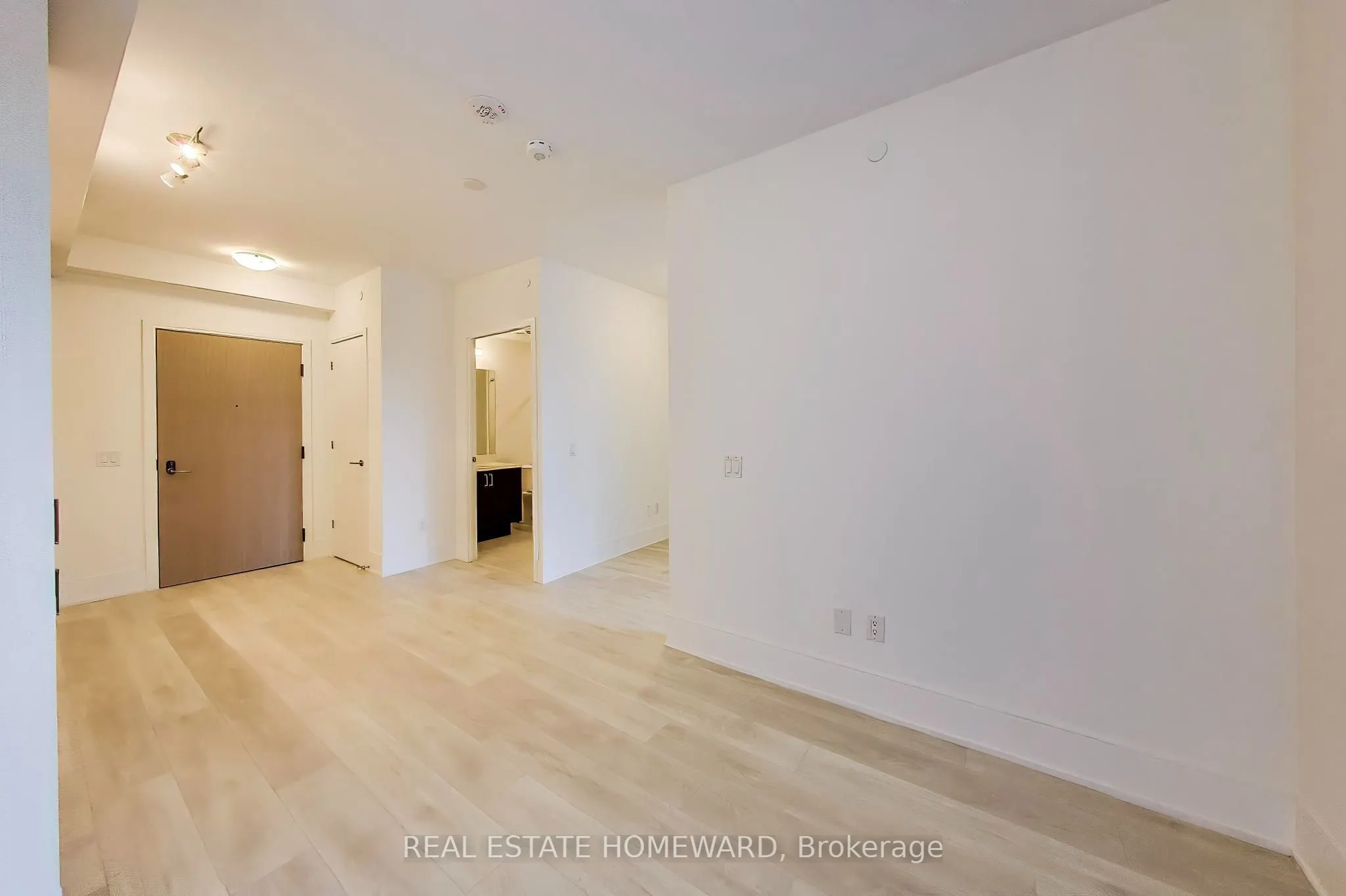 2450 Bloor Street W #304