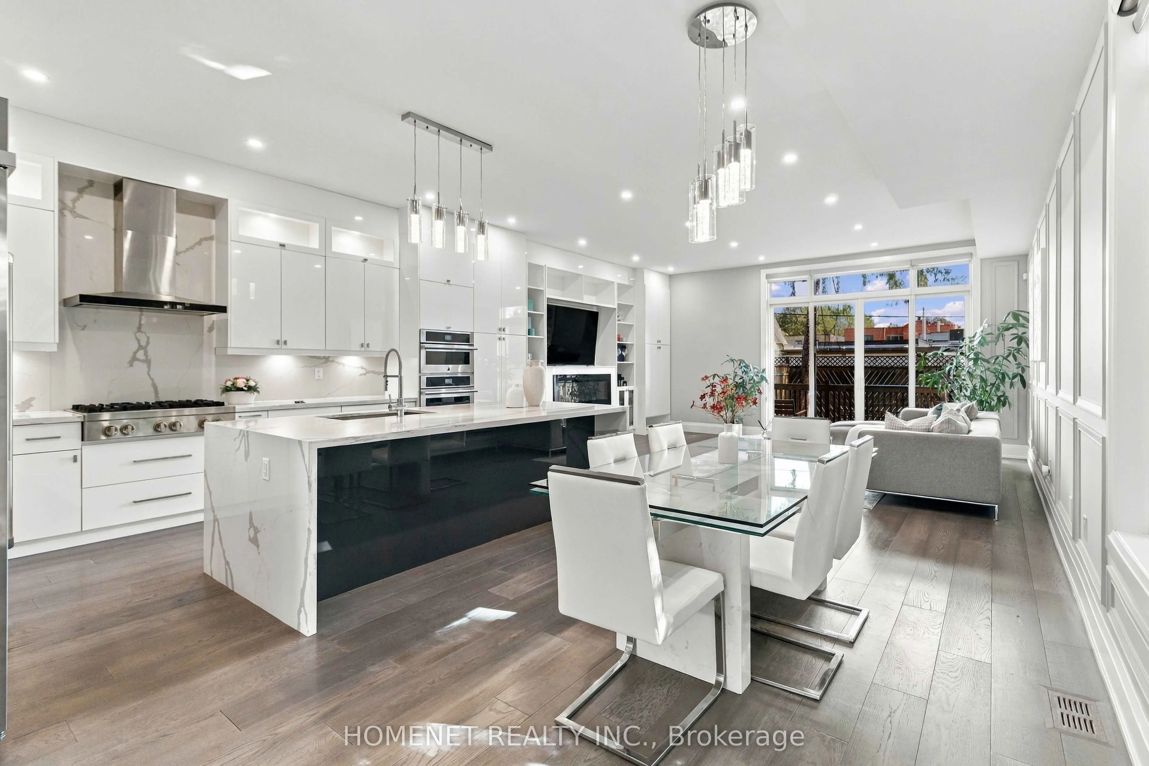 25A Tecumseth Avenue