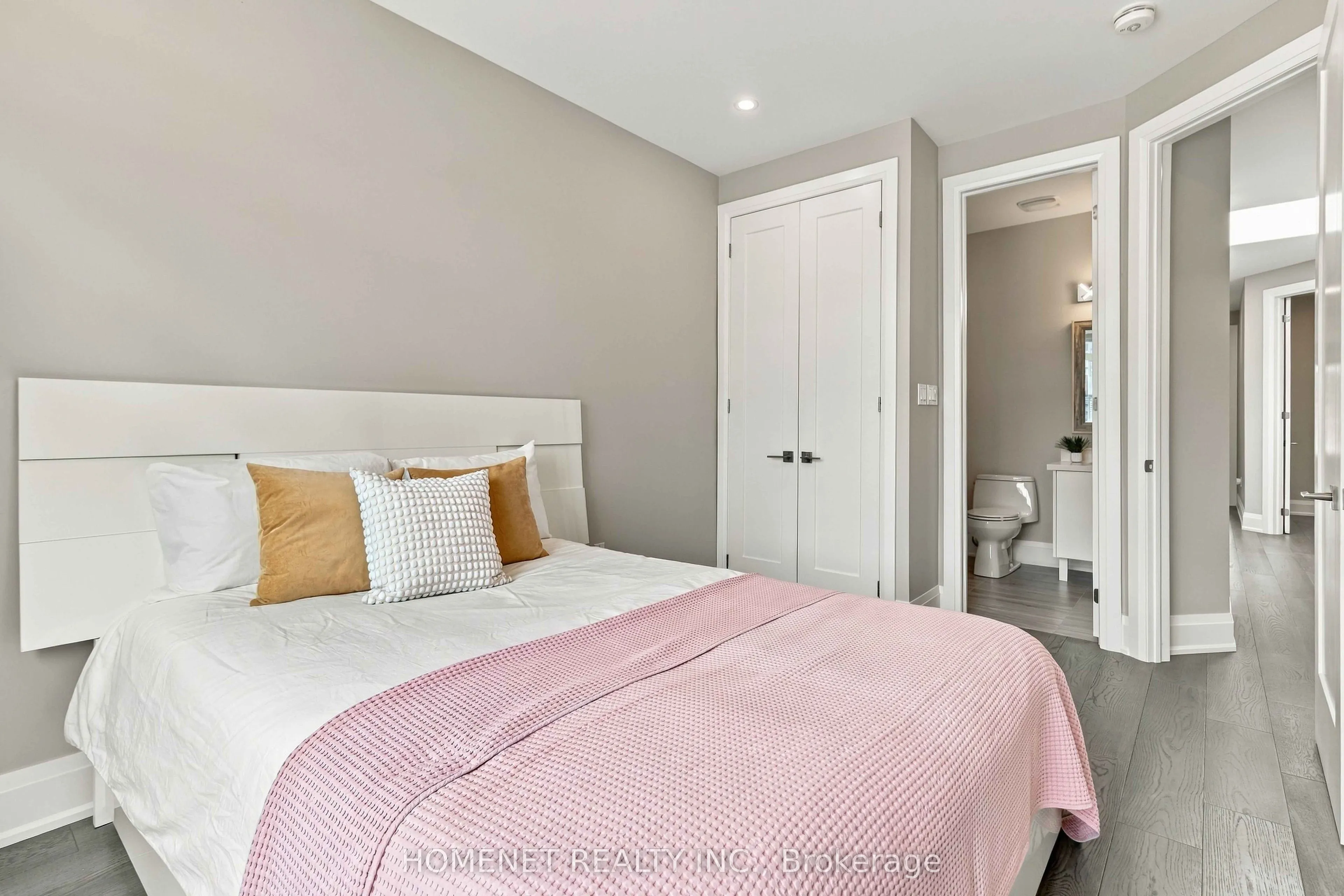 25A Tecumseth Avenue
